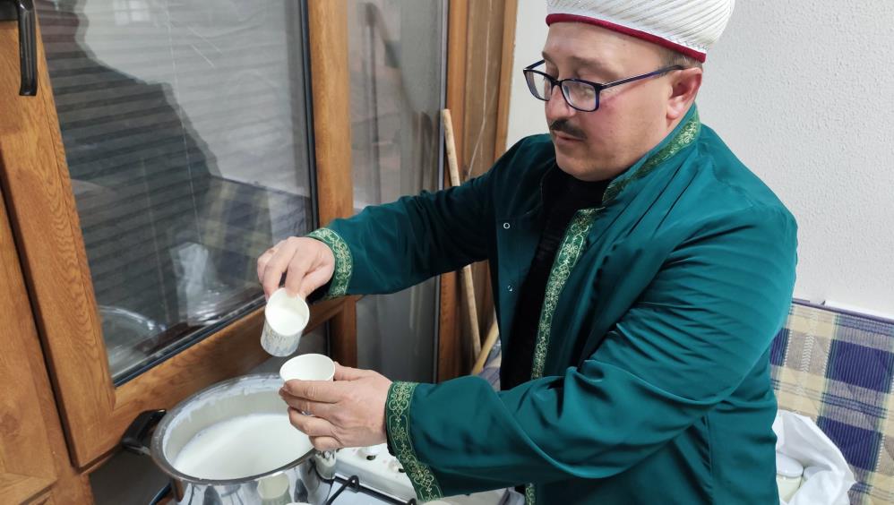 Hakibaba Camiinde Mirac Kandilinde Hayir Ve Dayanisma (3)