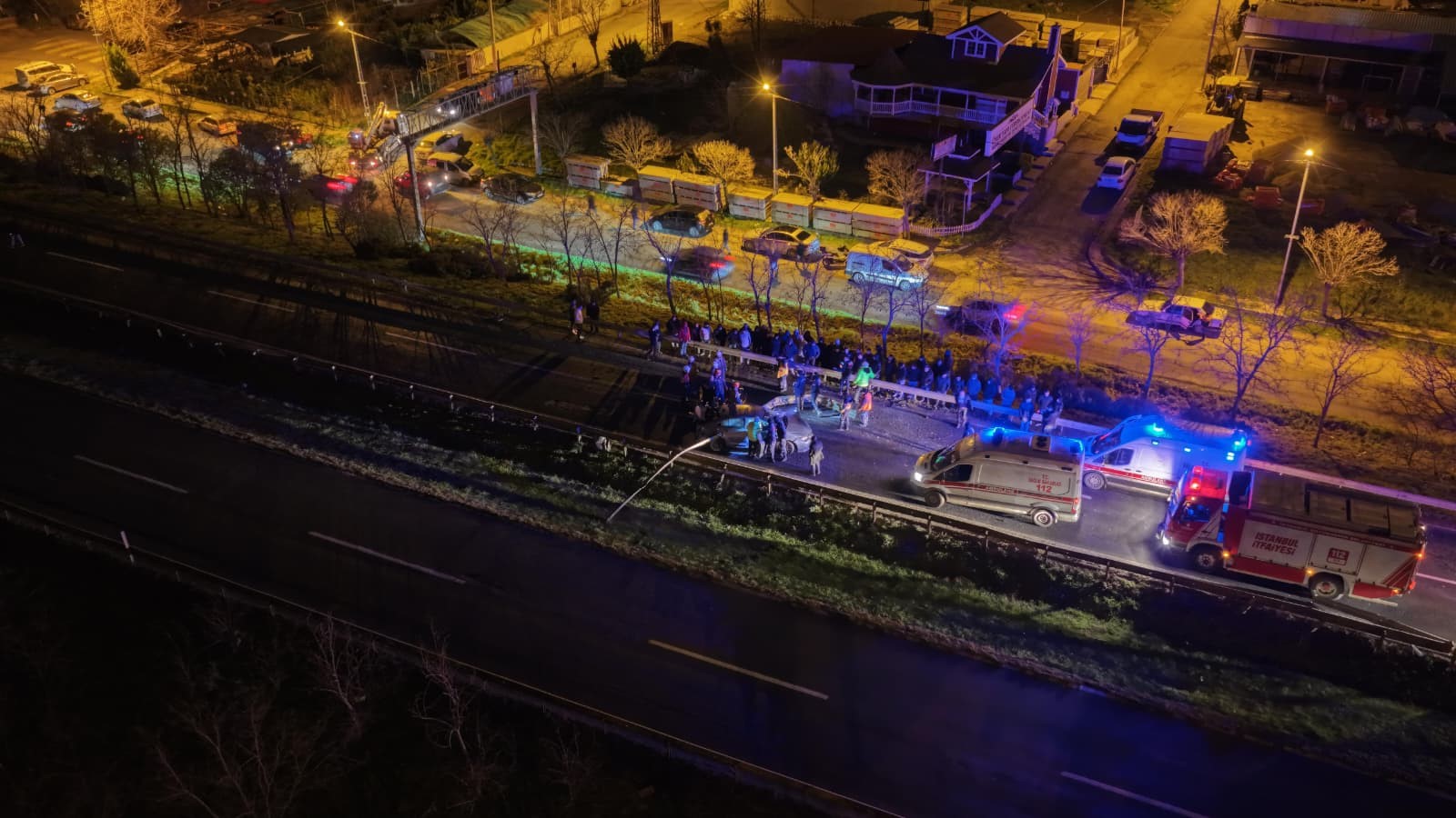 Hurdaya Dönen Aracın Içinde Sıkıştı! Genç Sürücü Hayatını Kaybetti (4)