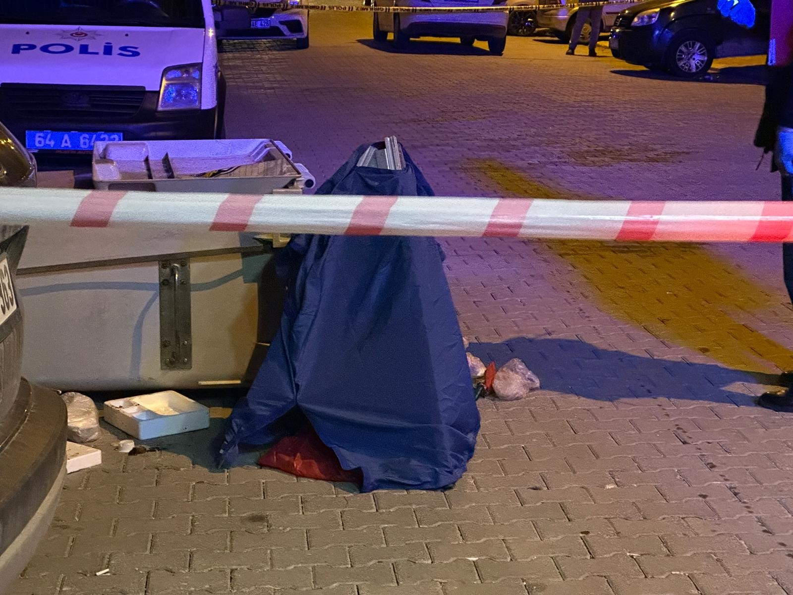 İnsanlık Dışı Olay Yeni Doğan Bebek Poşet Içinde Çöpte Bulundu (11)