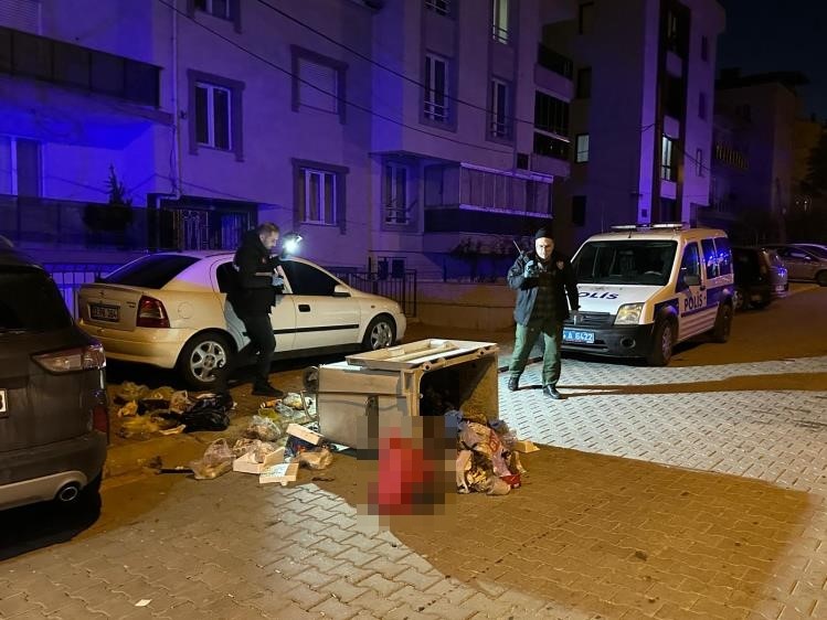 İnsanlık Dışı Olay Yeni Doğan Bebek Poşet Içinde Çöpte Bulundu (3)