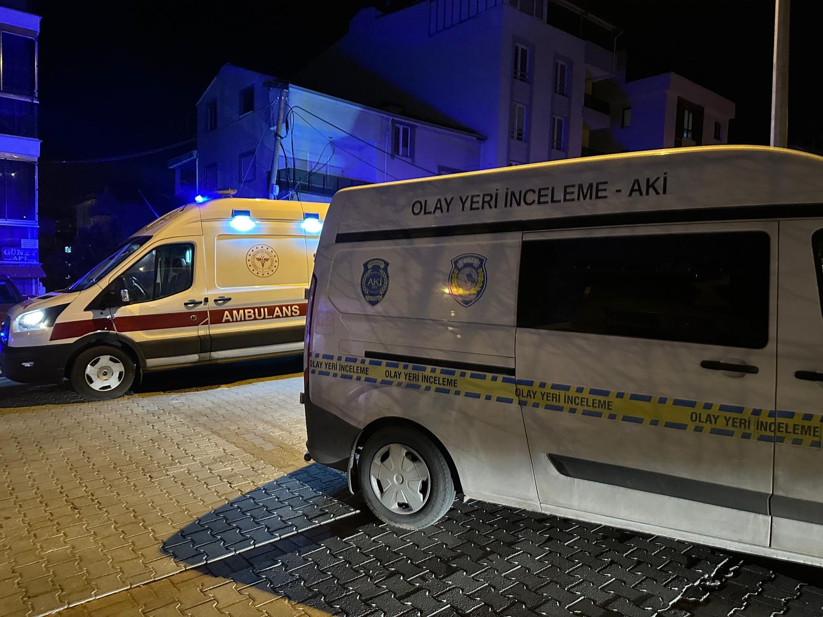 İnsanlık Dışı Olay Yeni Doğan Bebek Poşet Içinde Çöpte Bulundu (8)