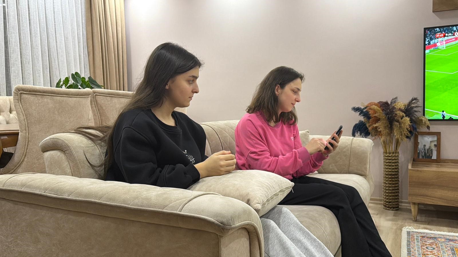 Iphone’da Güvenlik Tartışması 11 Yaş Farkla Aynı Telefon Açıldı (3)