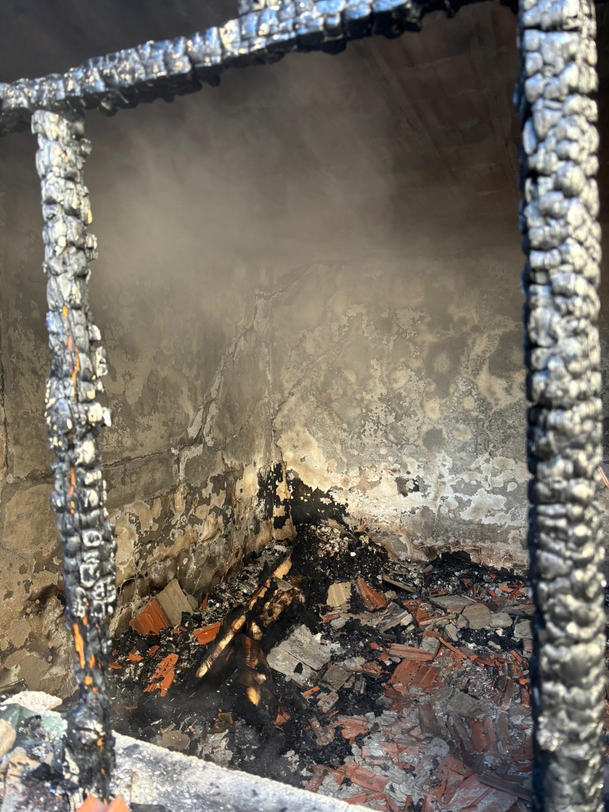 Isınmak Için Yaktığı Soba Sonu Oldu 85 Yaşındaki Usta Evinde Can Verdi (5)