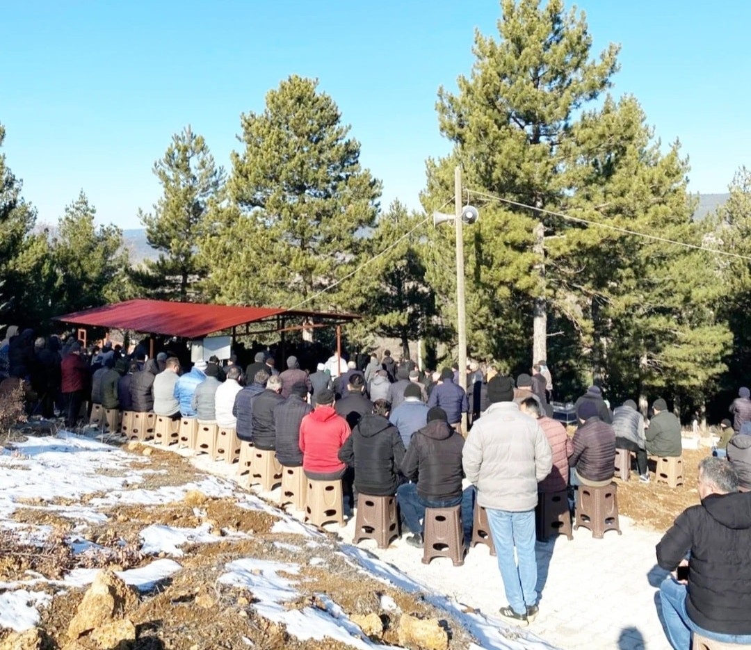 Isınmak Isterken Canından Oldu! 26 Yaşındaki Işçi Alevler Arasında Can Verdi (3)