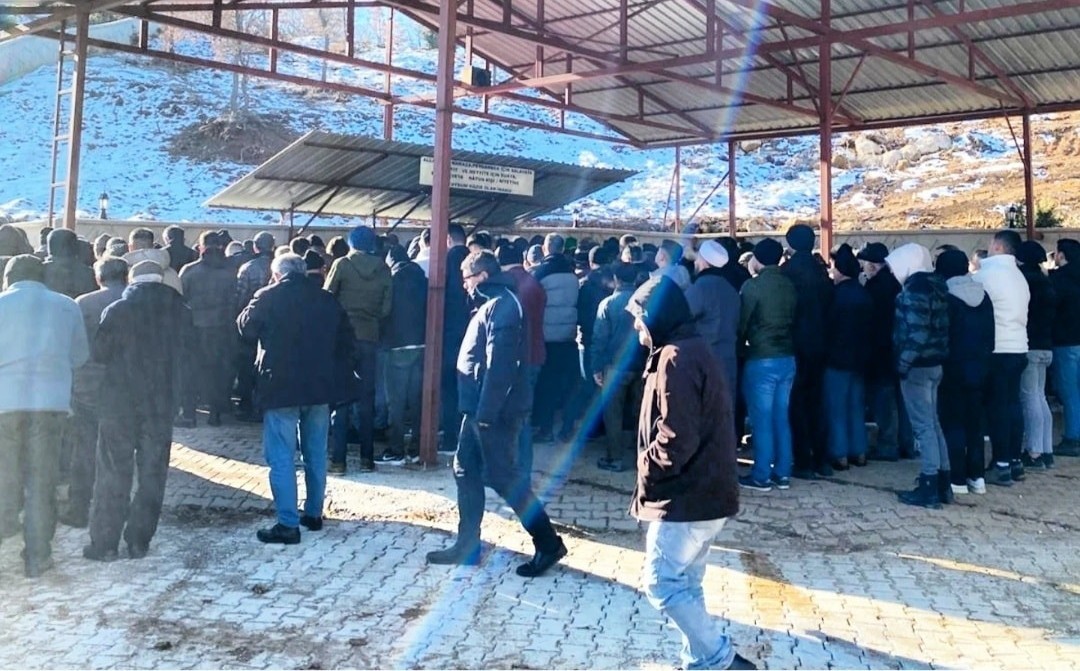 Isınmak Isterken Canından Oldu! 26 Yaşındaki Işçi Alevler Arasında Can Verdi (4)