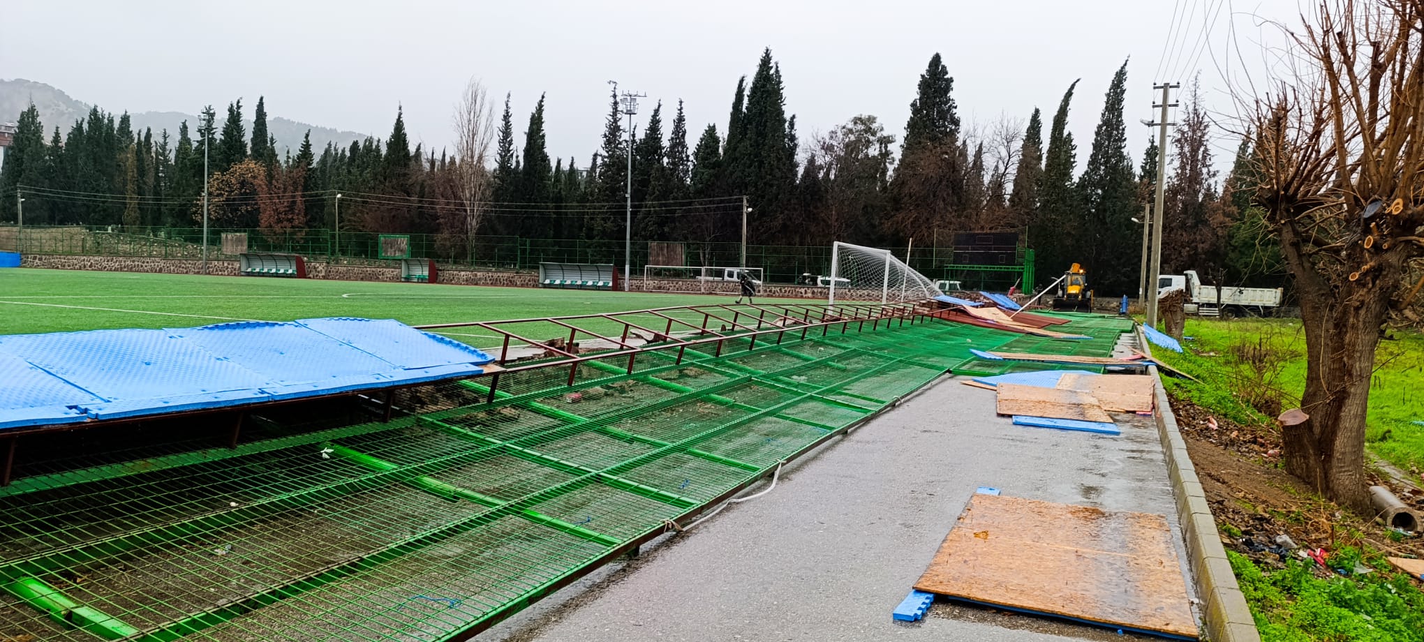 Ismail Dogan Erdinc Stadinin Kale Arkasi Duvari Devildi (1)