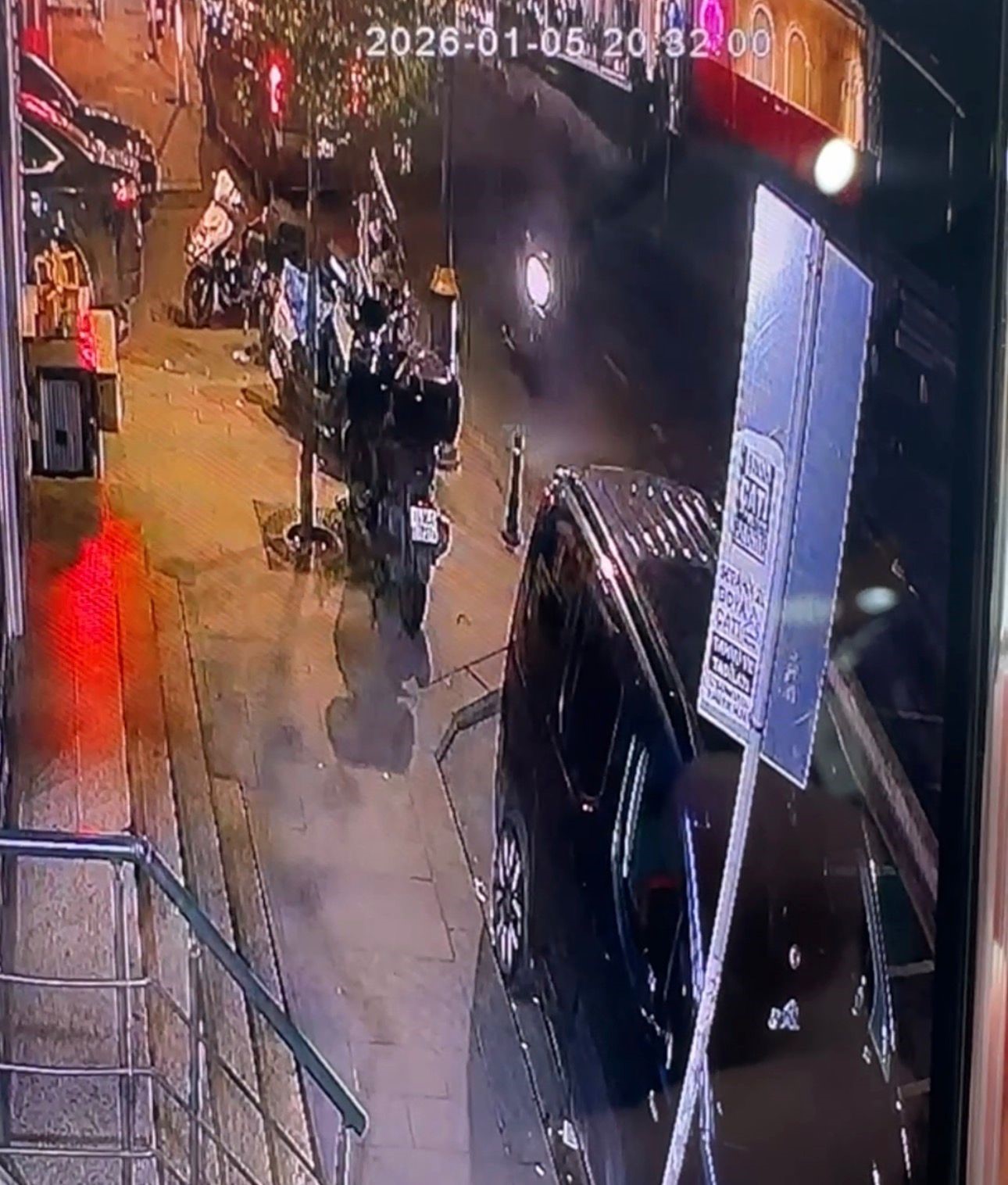 İşten Çıkıp Eve Gidiyordu, Motosiklet Çarptı! 56 Yaşındaki Berberin Ölüm Anı Kamerada (3)