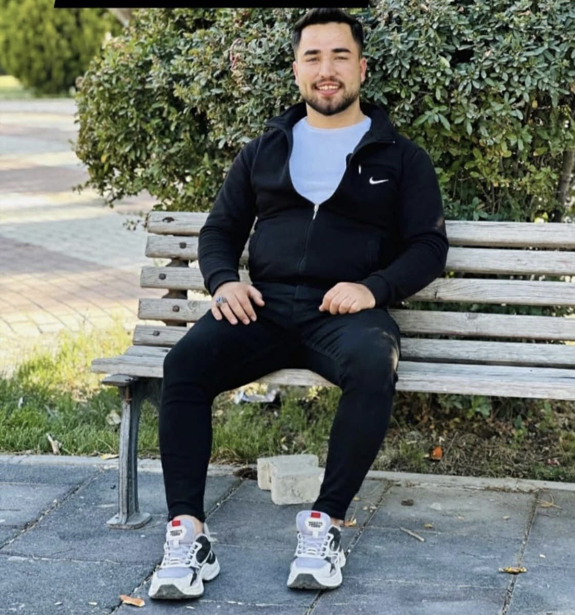 Kafede Silahlı Kavga! Rastgele Ateşlenen Kurşun 21 Yaşındaki Genci Hayattan Kopardı (2)