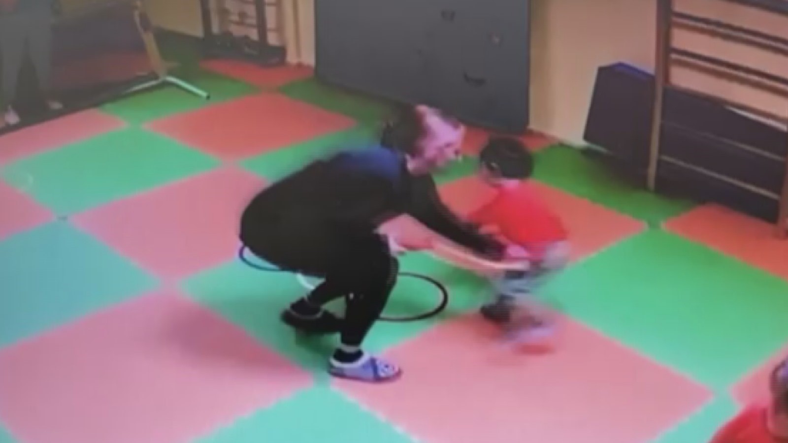 Kamera Kayitlari Ortaya Cikardi Kreste Cocuklara Sistematik Siddet (3)