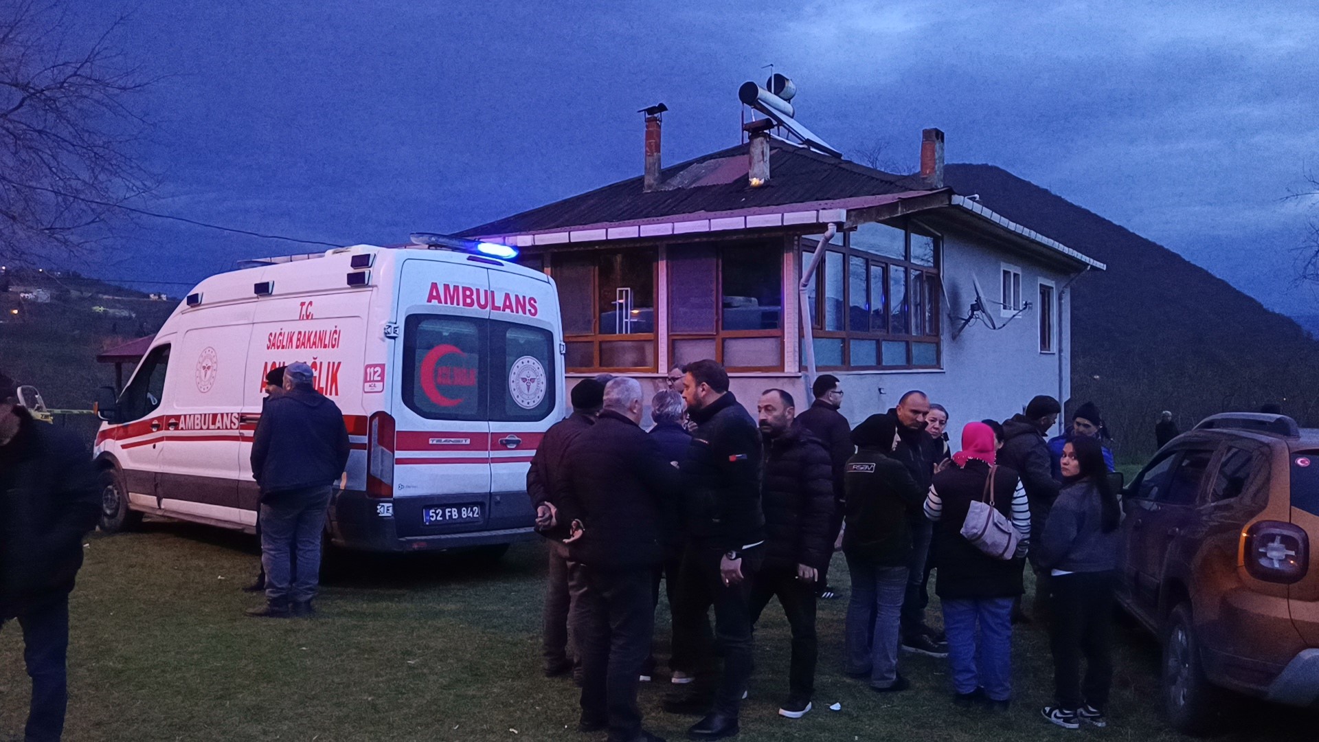 Kan Donduran Olay 81 Yaşındaki Adam Çok Sayıda Bıçak Darbesiyle Öldürüldü (2)