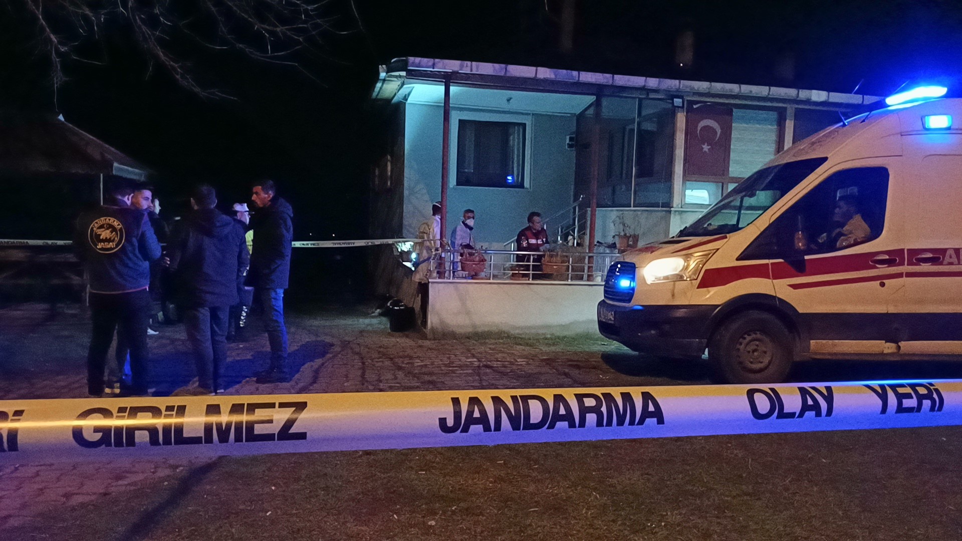 Kan Donduran Olay 81 Yaşındaki Adam Çok Sayıda Bıçak Darbesiyle Öldürüldü (5)