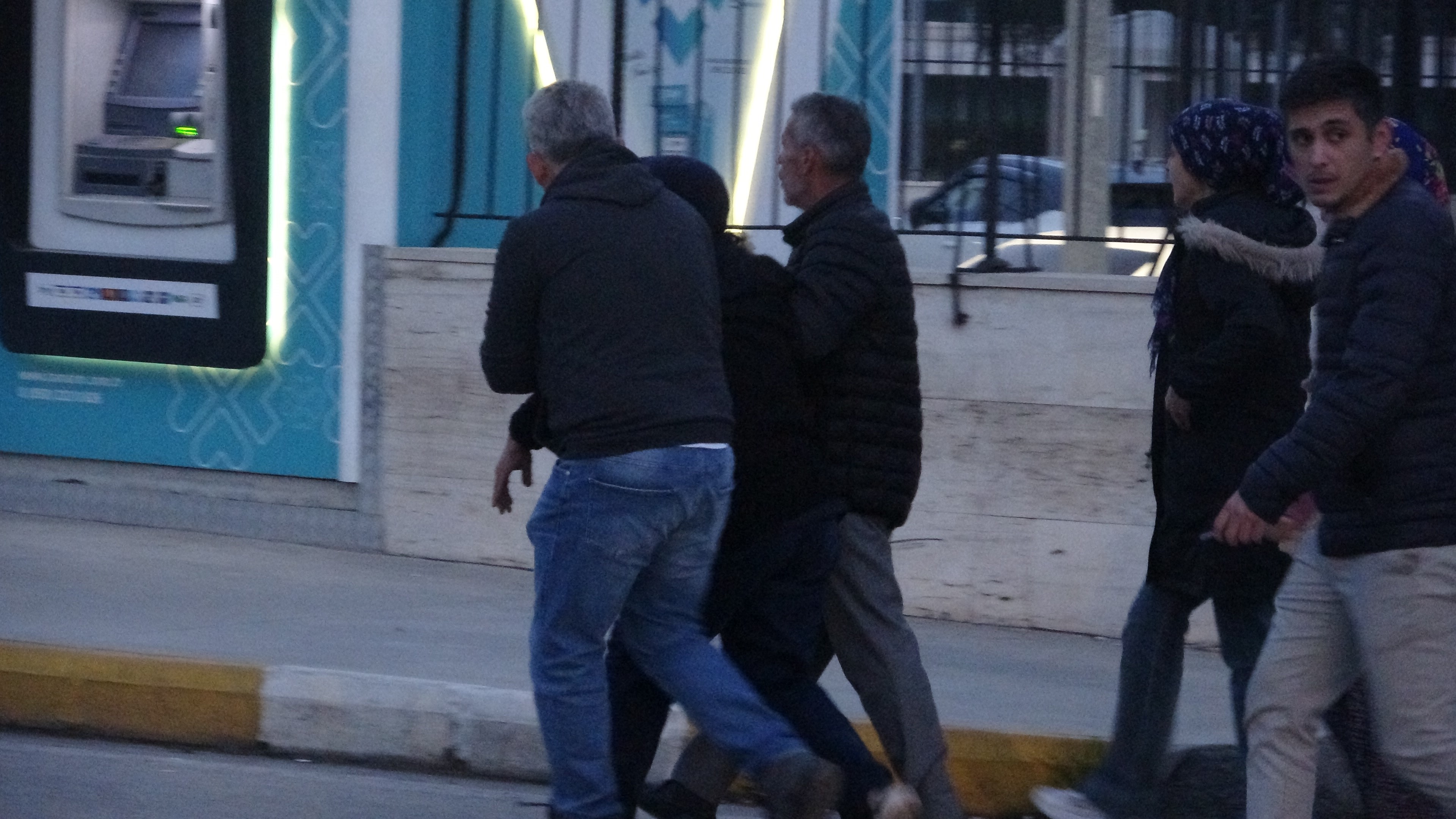 Karne Günü Acıya Döndü 16 Yaşındaki Öğrenci Öldü, Arkadaşı Yoğun Bakımda (5)