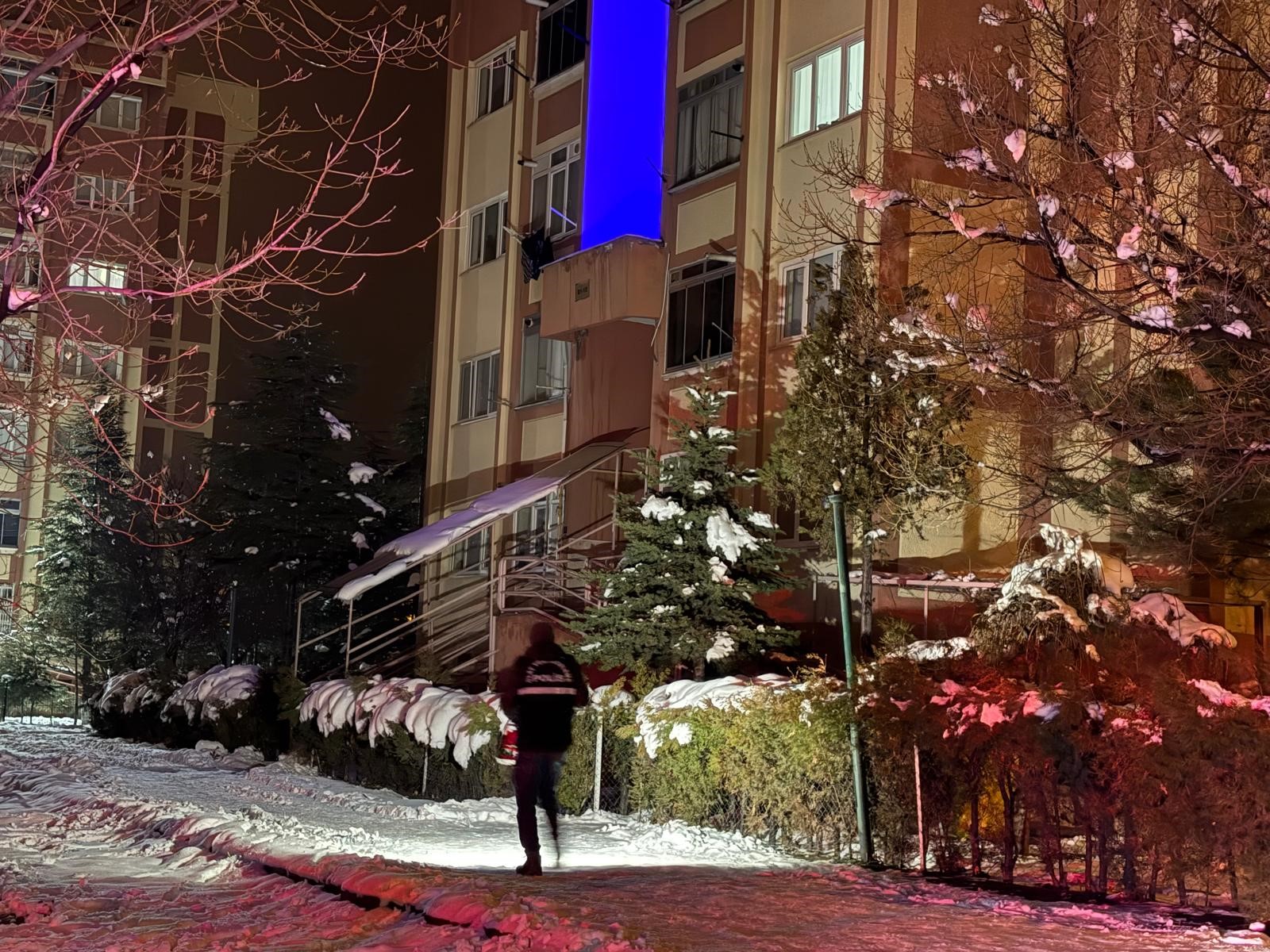 Karne Tartismasi Faciayla Bitti Lise Ogrencisi Canina Kiydi (3)