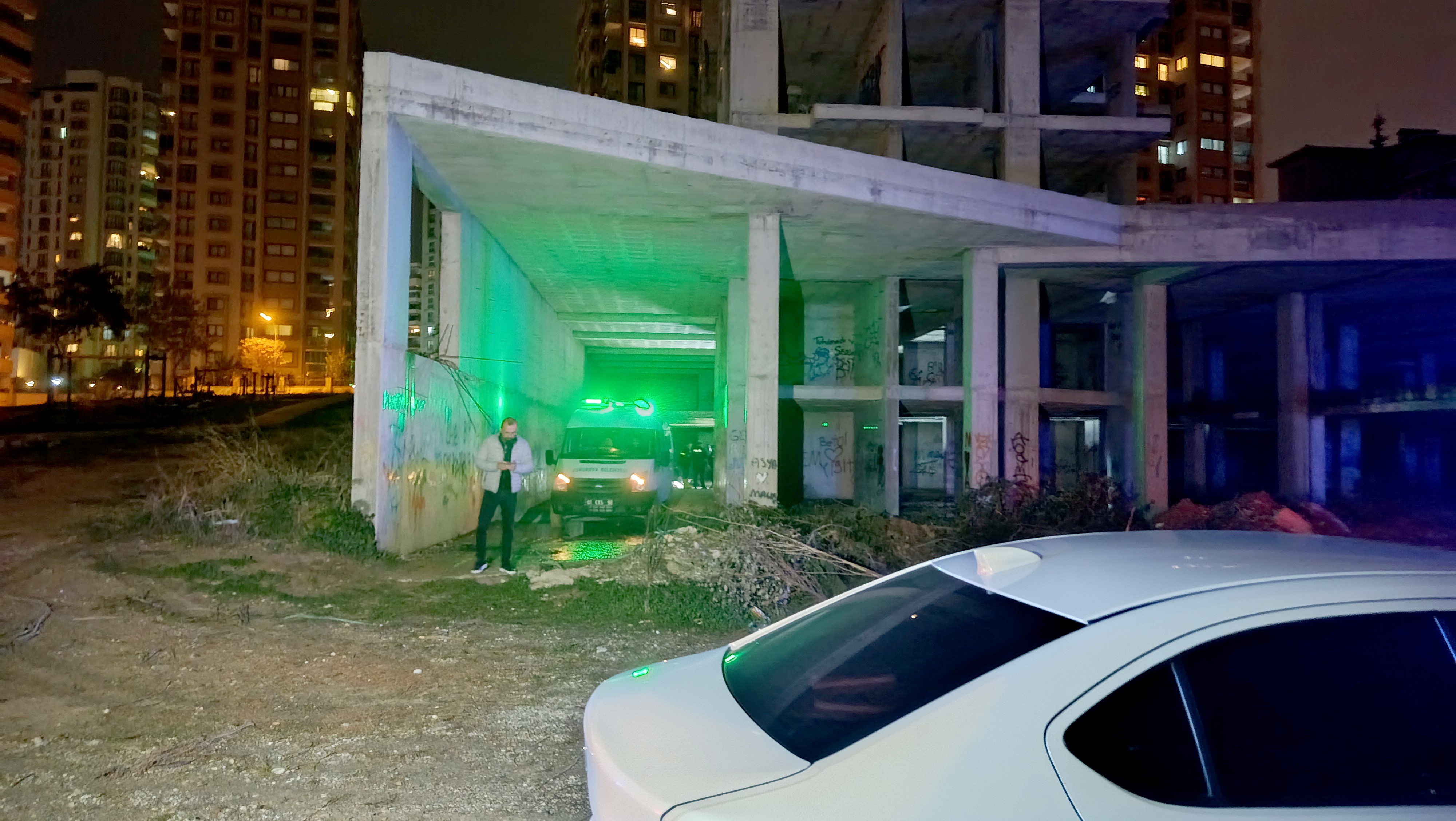 Kimsenin Fark Etmedigi Tehlike Su Dolu Bodrumda Can Verdi (4)