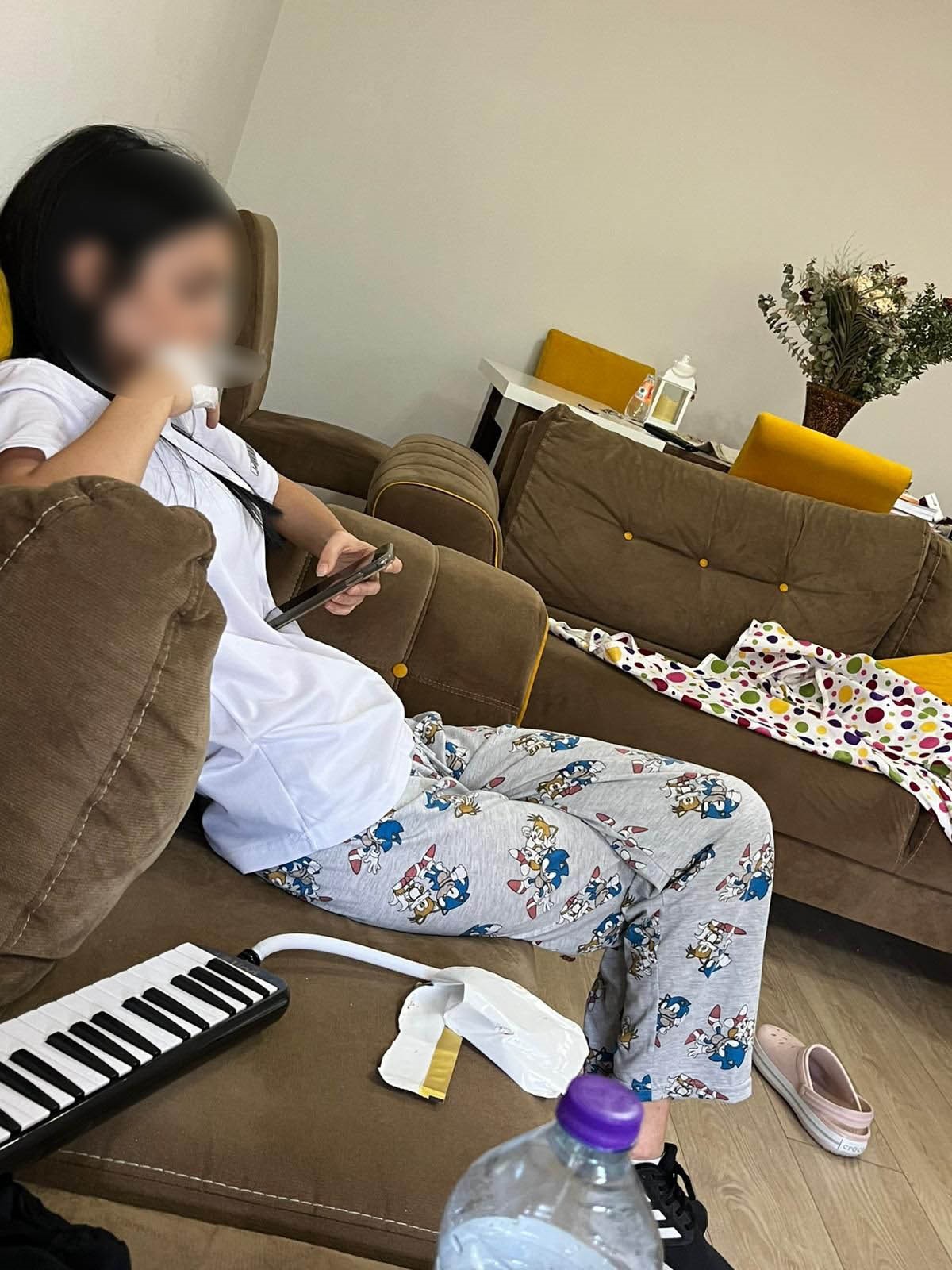 Kız Öğrencileri Okuldan Çıkarıp Evine Temizliğe Götürdü Öğretmen “Insan Ticareti” Suçlamasıyla Gözaltında (4)