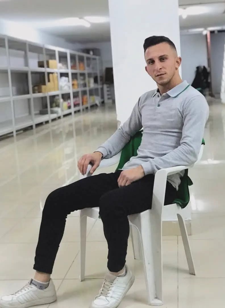 Kontrolden Cikan Arac Karsi Seride Uctu Genc Surucu Kurtarilamadi (2)