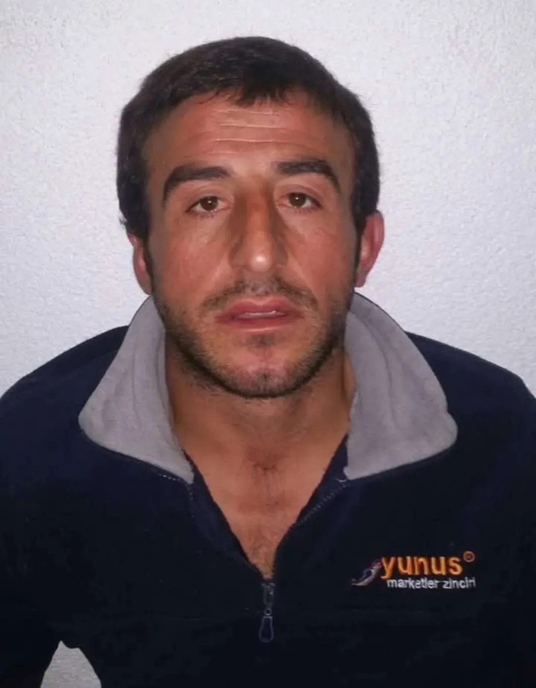 Koyde Korkunc Kaza 40 Yasindaki Adam Yem Makinesinde Can Verdi (5)