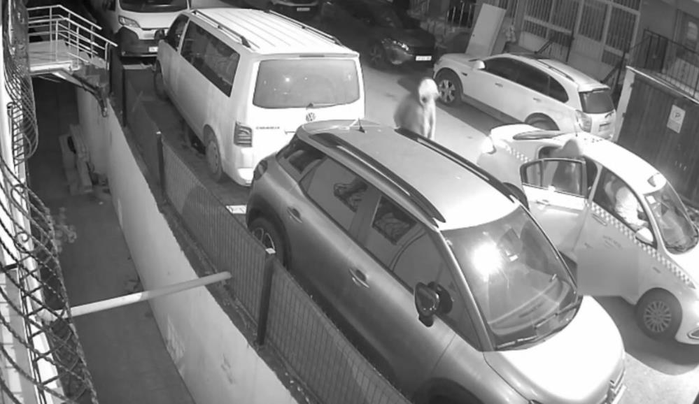 Kursun Yagdirip Kactilar O Anlar Guvenlik Kamerasinda (3)