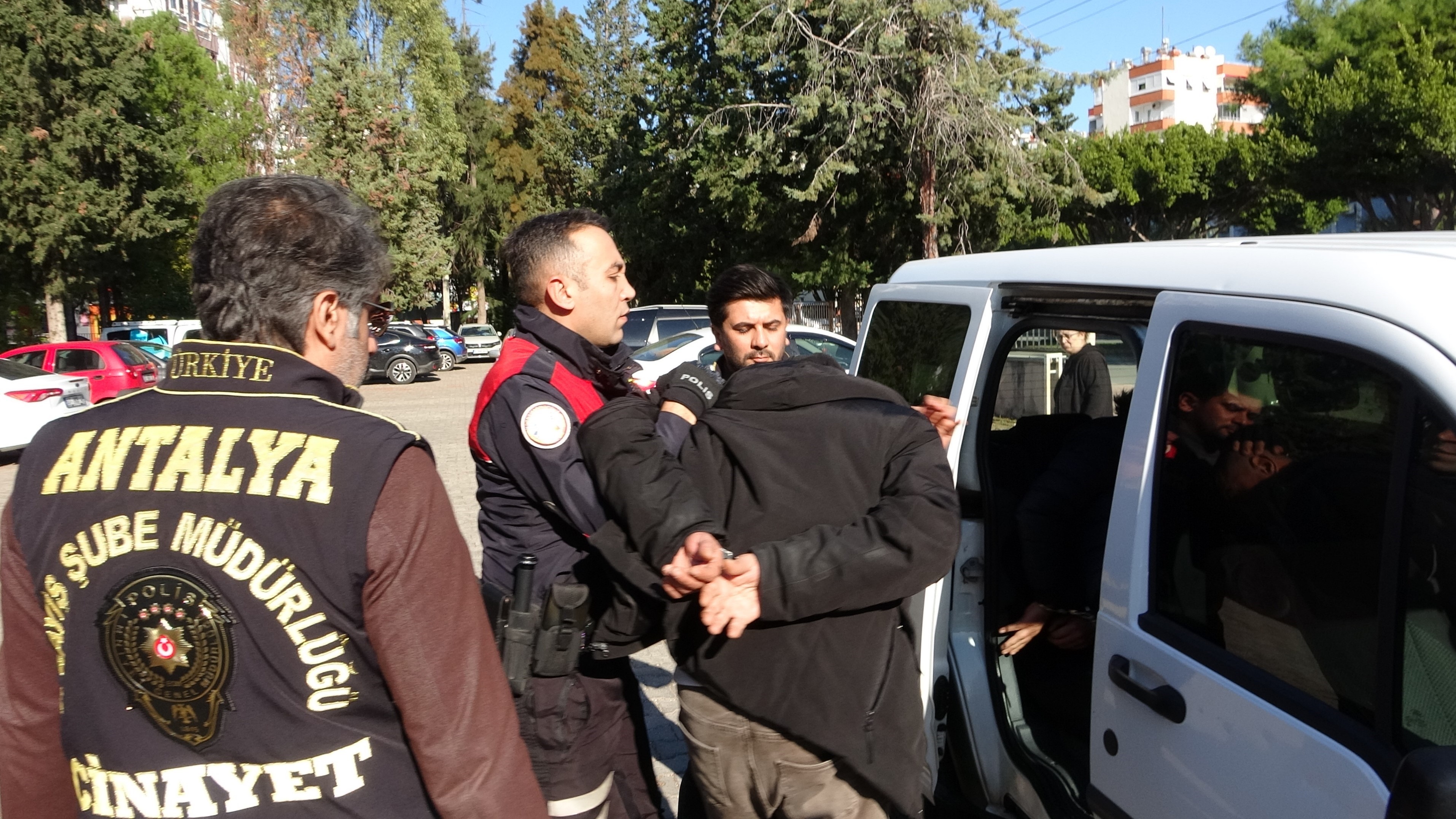 Kuzeninin Alacagi Icin Gitti Infaz Edildi (4)