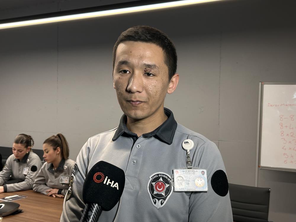 Luks Sitede Kargo Paketi Bomba Gibi Patladi O Anlar Kamerada (5)