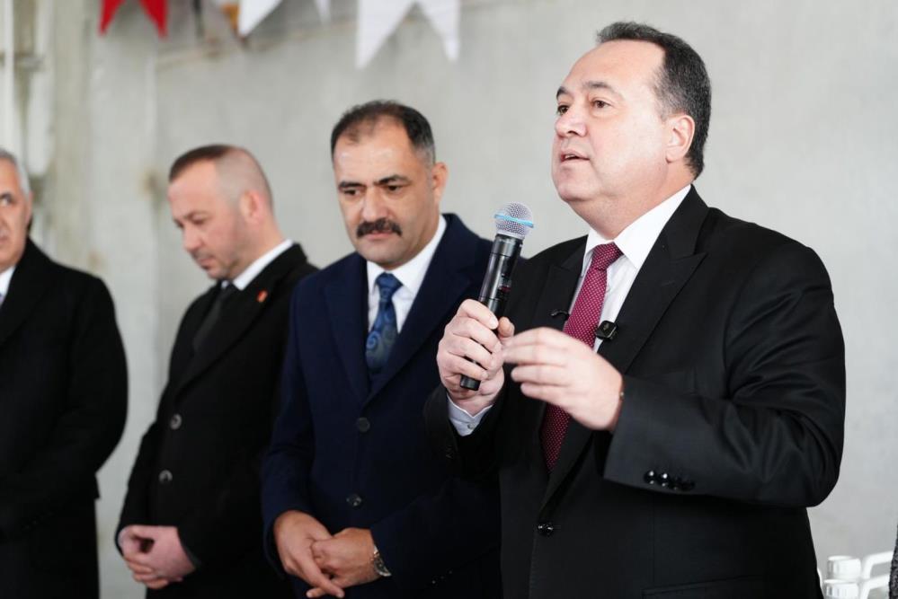 Manisa Buyuksehir Belediyesinden Don Zararina Ugrayan Ureticiye Destek (2)