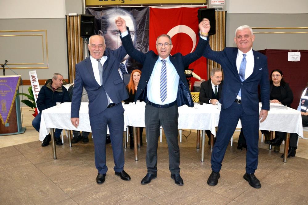 Manisada 23 Yillik Baskan Secimi Kaybetti (2)