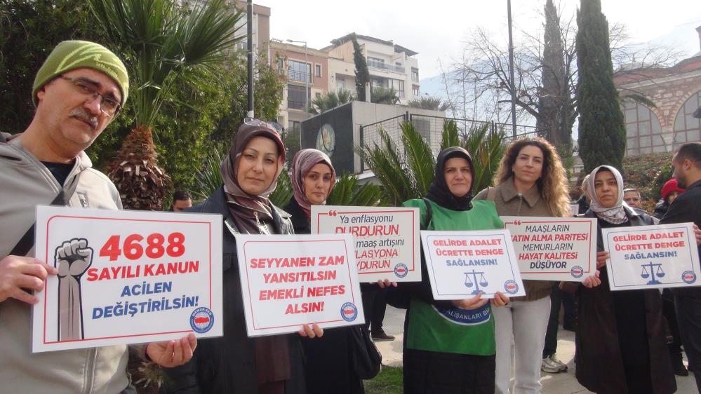Memur Senden Manisada Sert Cikis Toplu Sozlesme Zamlari Memuru Enflasyona Ezdi (1)