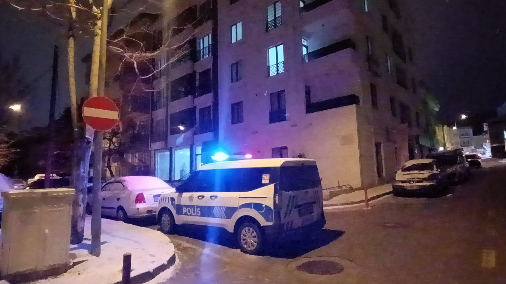 Mesajlara Cevap Vermedi, Acı Gerçek Ortaya Çıktı! Erkek Arkadaşı Asılı Halde Ölü Buldu (4)