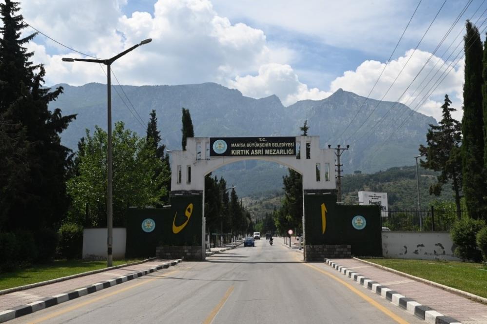 Mezarlık Manisa (3)