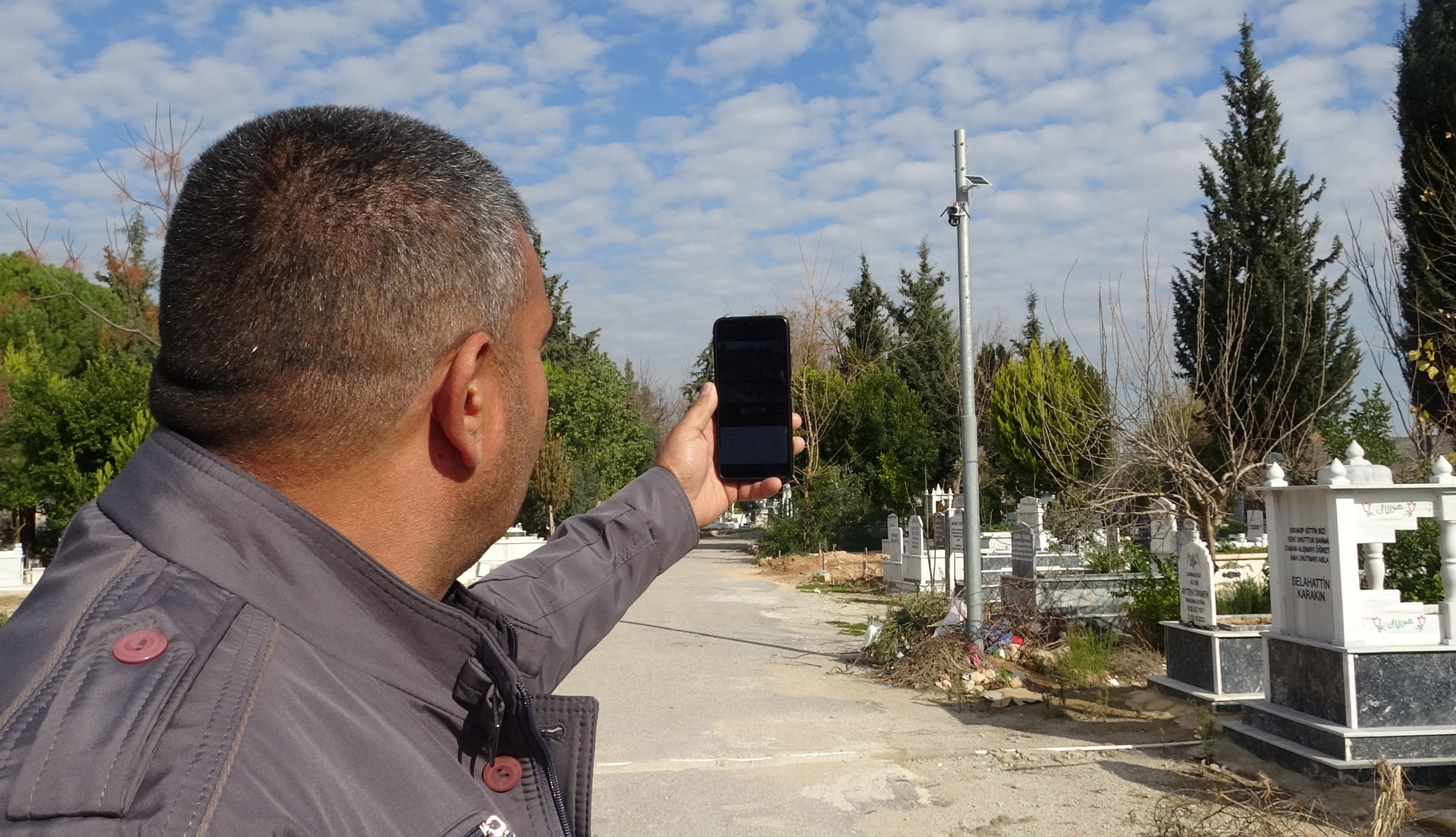 Mezarlıkta Uyuşturucu Dehşeti! Torbacılar Mezarlığı Mesken Tuttu (12)