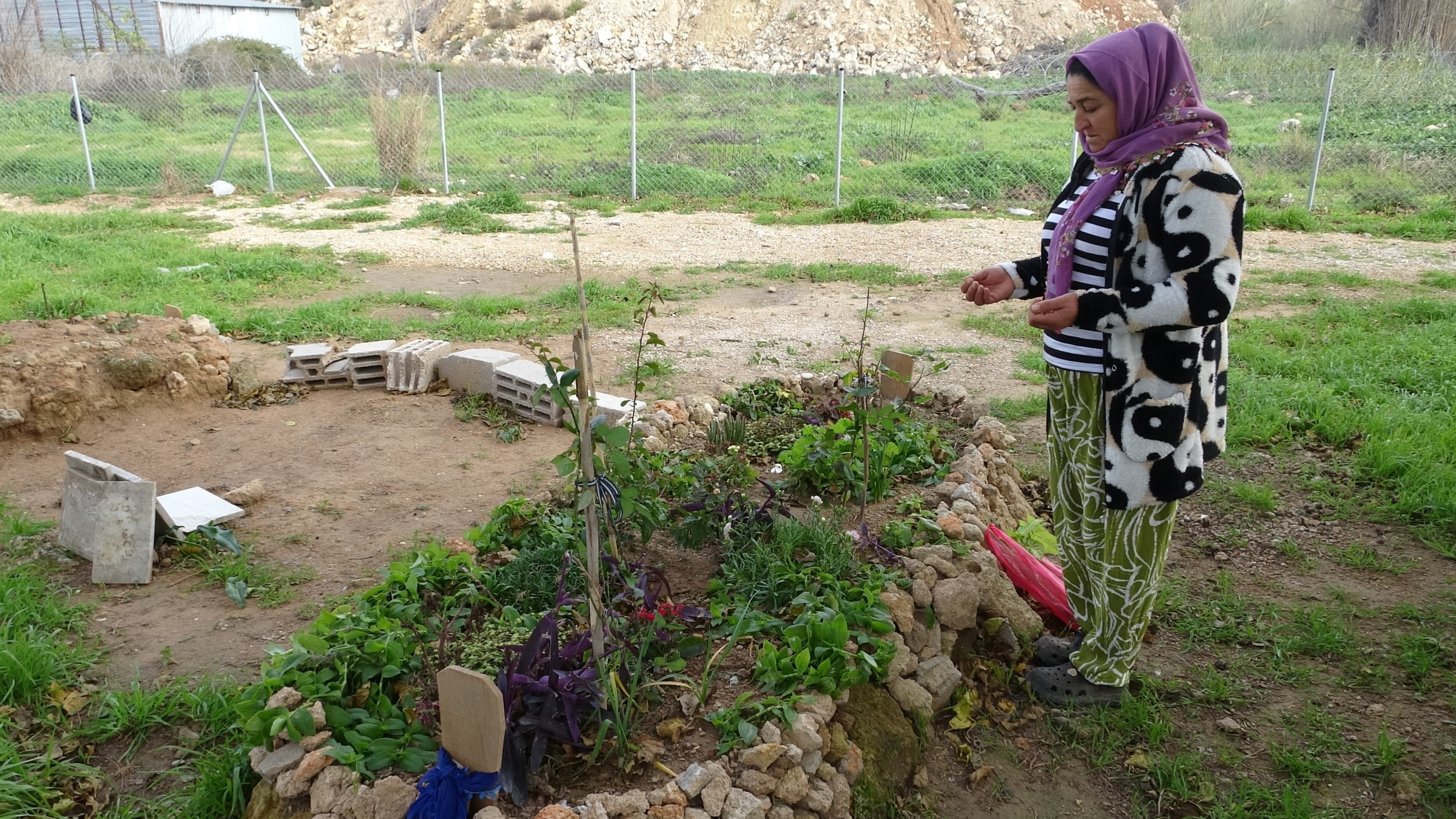 Mezarlıkta Uyuşturucu Dehşeti! Torbacılar Mezarlığı Mesken Tuttu (4)