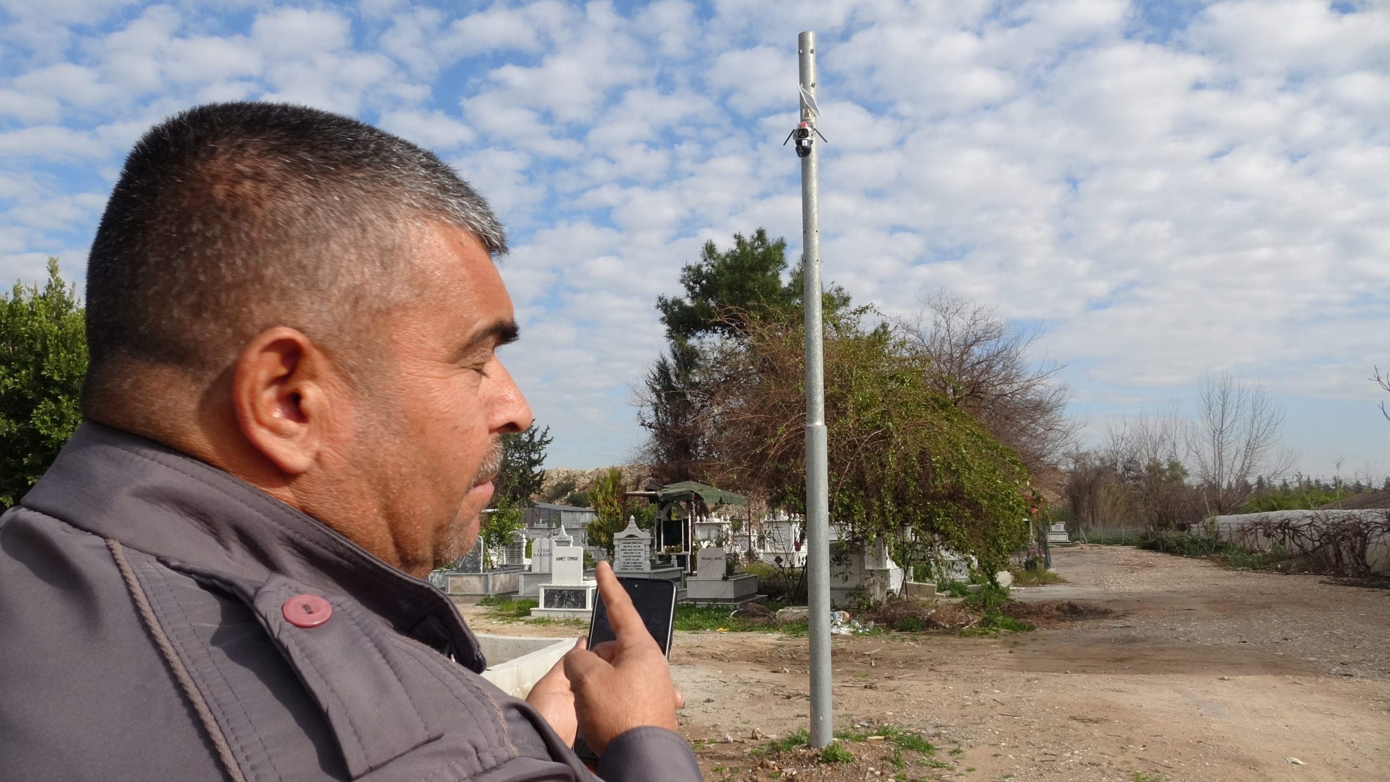 Mezarlıkta Uyuşturucu Dehşeti! Torbacılar Mezarlığı Mesken Tuttu (6)