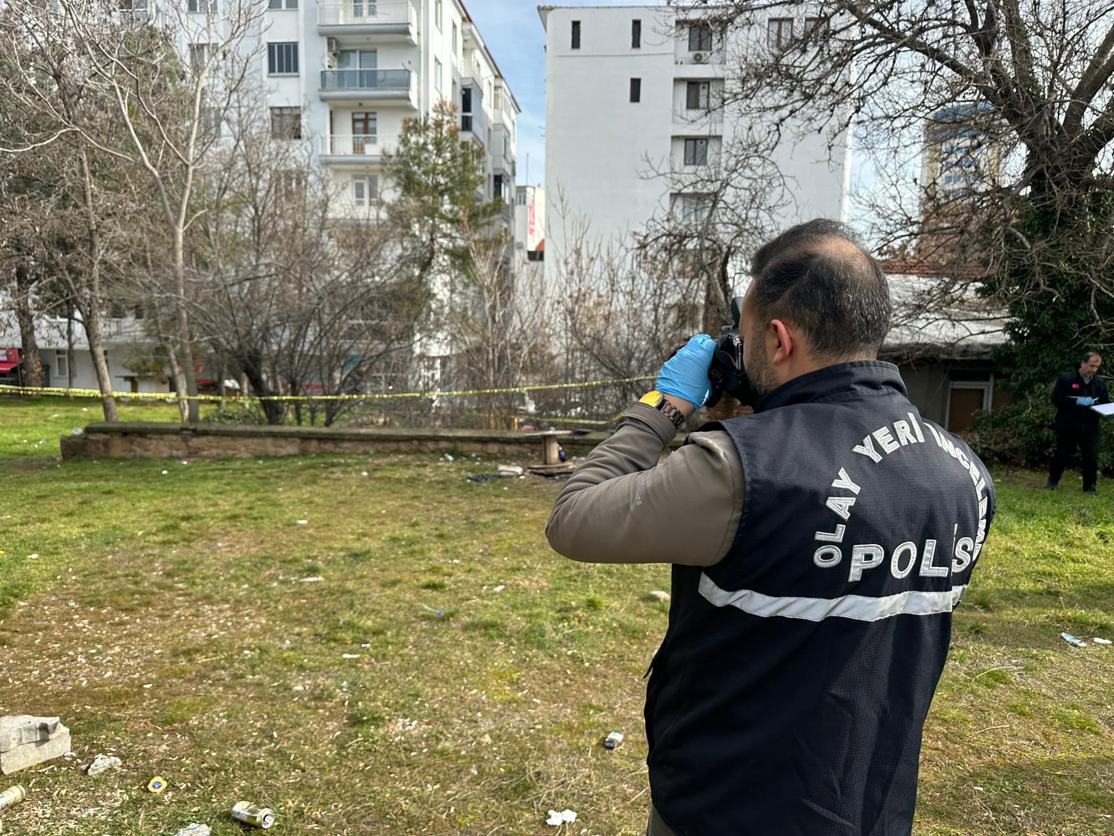 Millet Bahçesinde Korkutan Manzara Bir Kişi Ölü Bulundu (4)