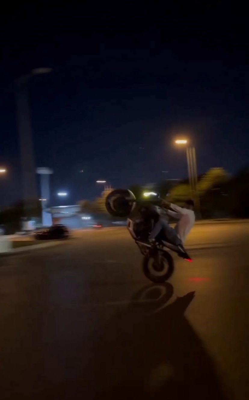 Motosiklet Sürücüsü Otobüsün Altında Can Verdi! Ölümle Biten Kaza Anları Kamerada (2)