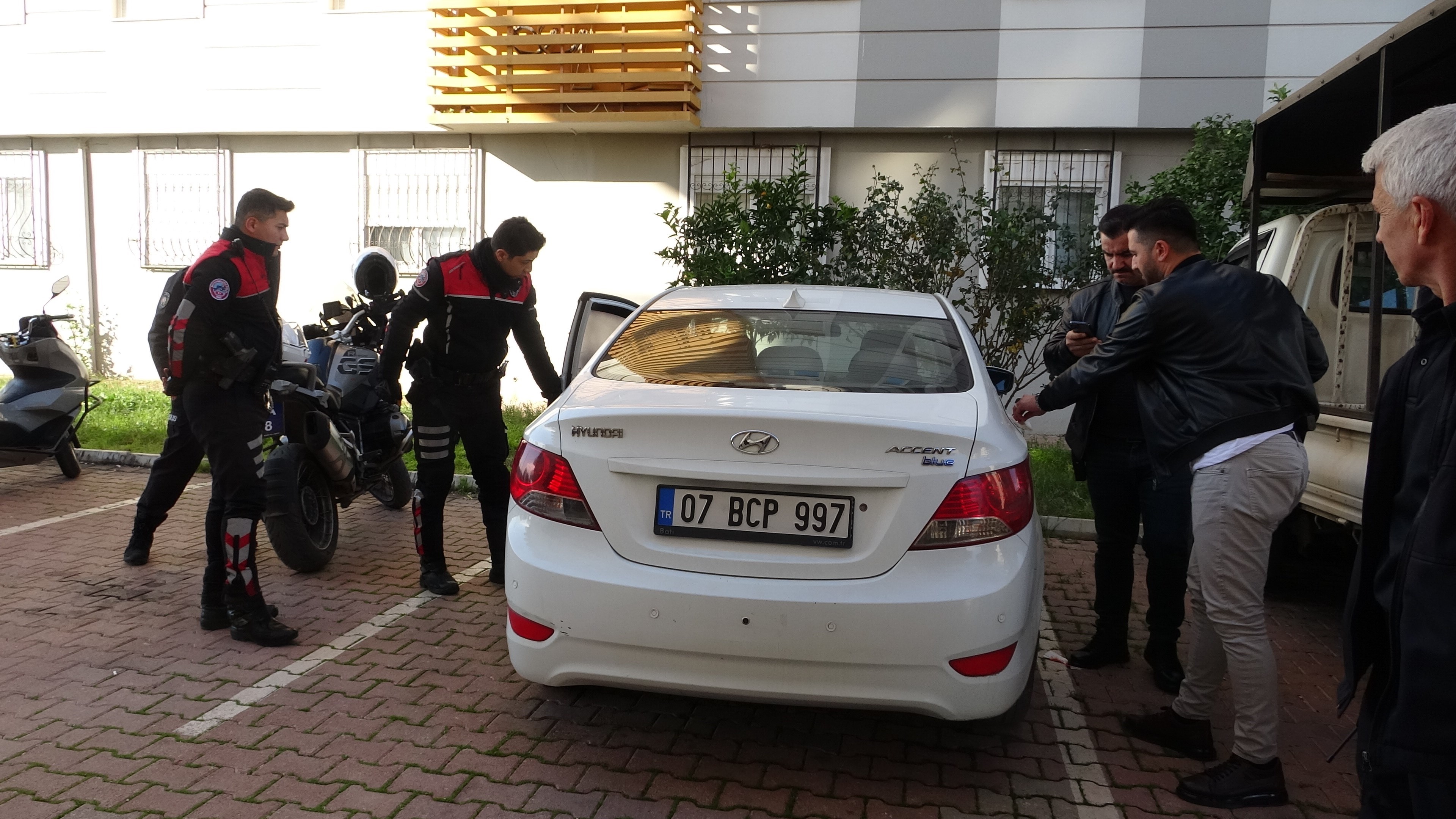 Motosikletle Geldi Ailesini Kana Buladi Kanli Olayda Sok Detaylar (2)