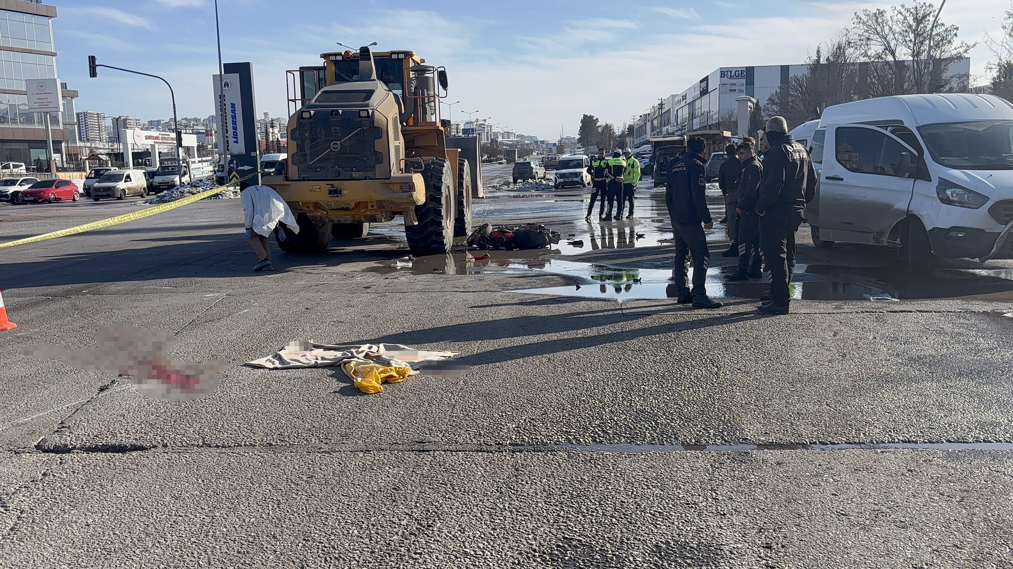 Organize Sanayi Bölgesi’nde Can Pazarı İş Makinesinin Altında Kalan Motosikletli Öldü (3)