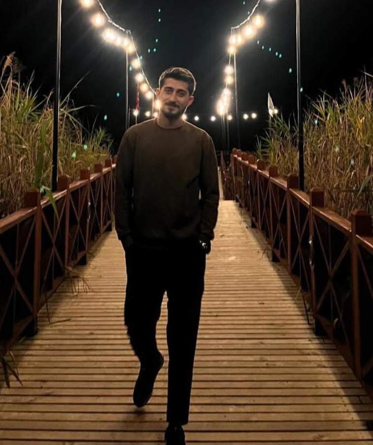 Oto Servisinde Şüpheli Ölüm 2 Genç Ölü Bulundu (2)