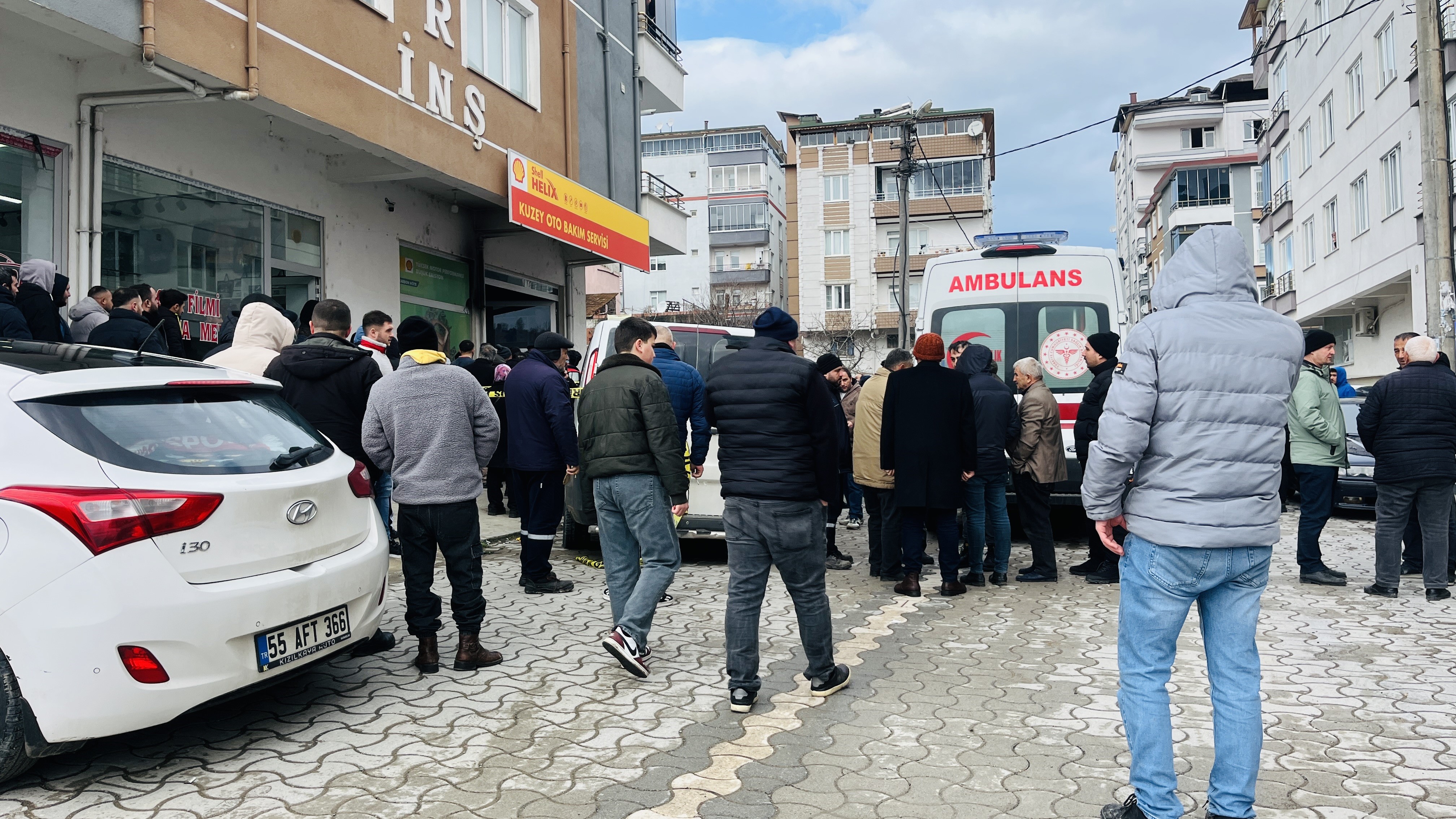 Oto Servisinde Şüpheli Ölüm 2 Genç Ölü Bulundu (7)