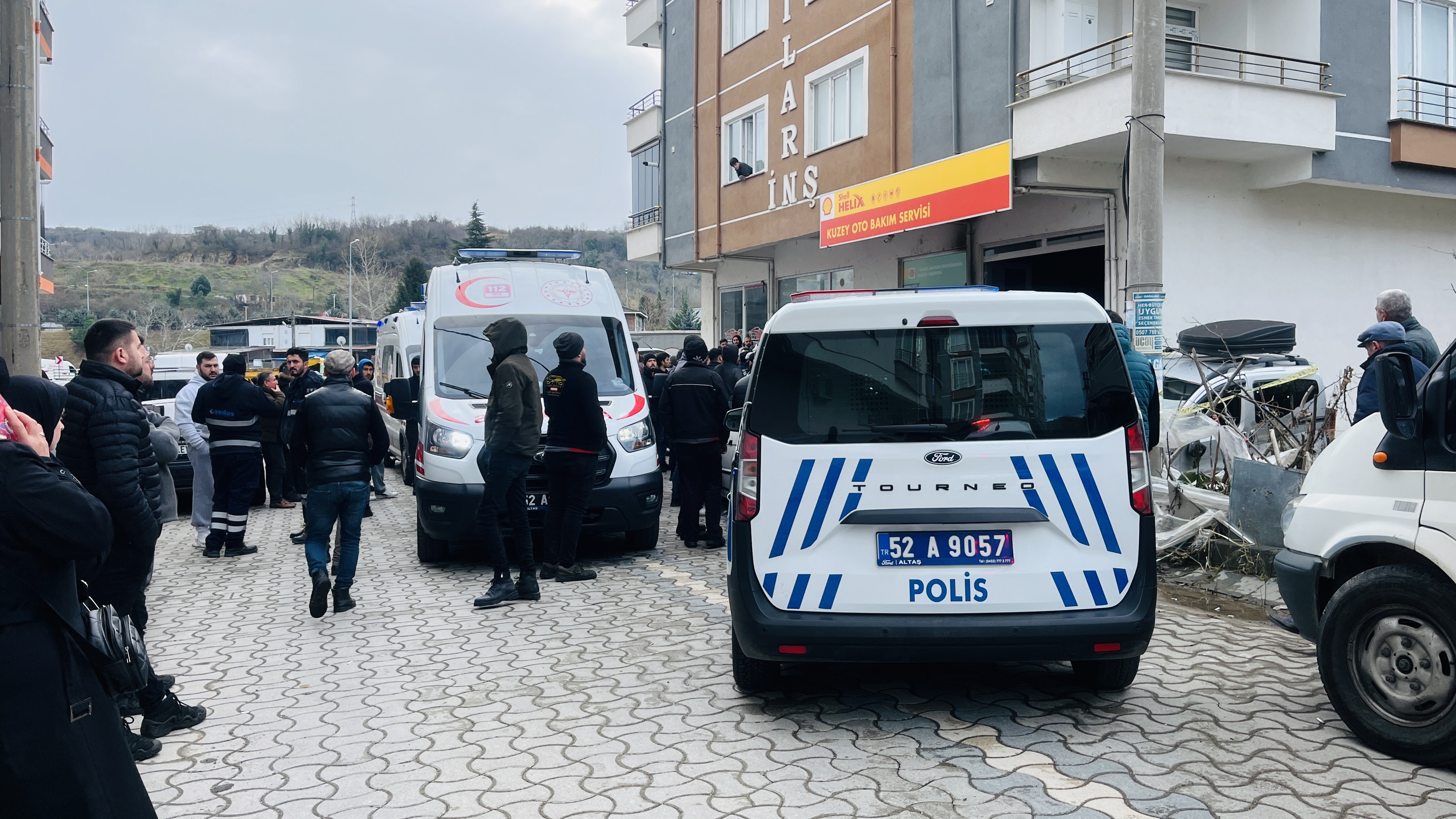 Oto Servisinde Şüpheli Ölüm 2 Genç Ölü Bulundu (8)
