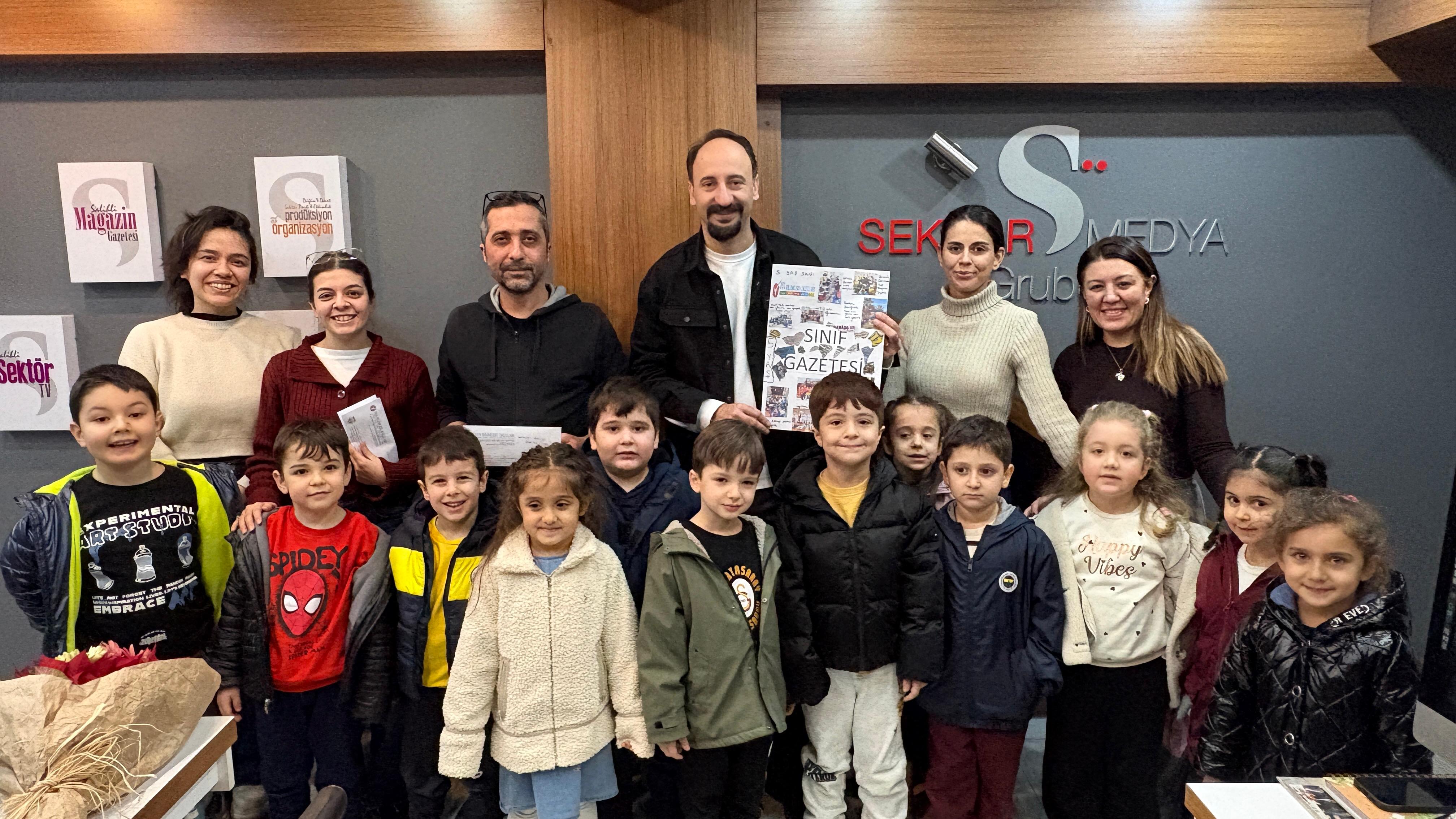 Ozel Salihli Fen Bilimleri Anaokulu Ogrencilerinden Sektor Medyaya Ziyaret (1)