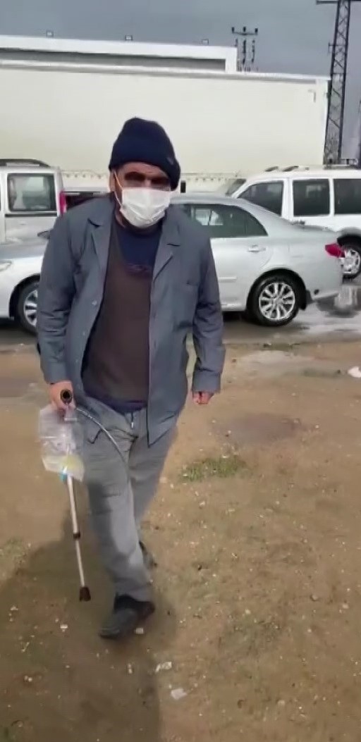 Pes Dedirten Dilencilik Yöntemi! Meyve Suyunu Serum Diye Kullandı (1)-1