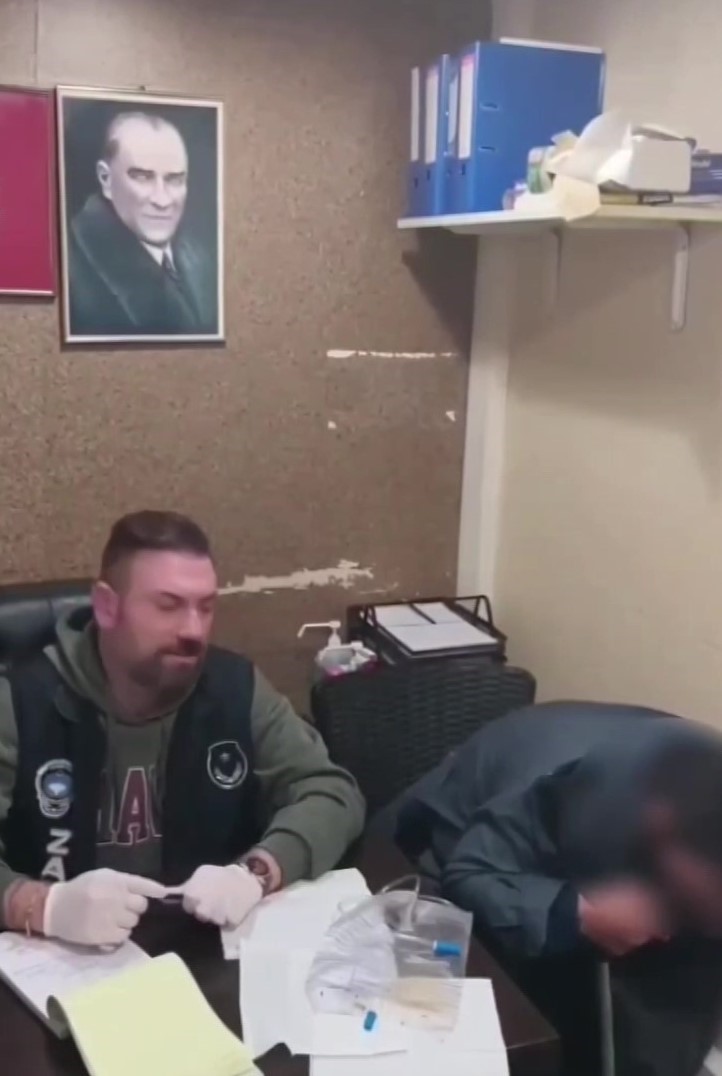 Pes Dedirten Dilencilik Yöntemi! Meyve Suyunu Serum Diye Kullandı (2)