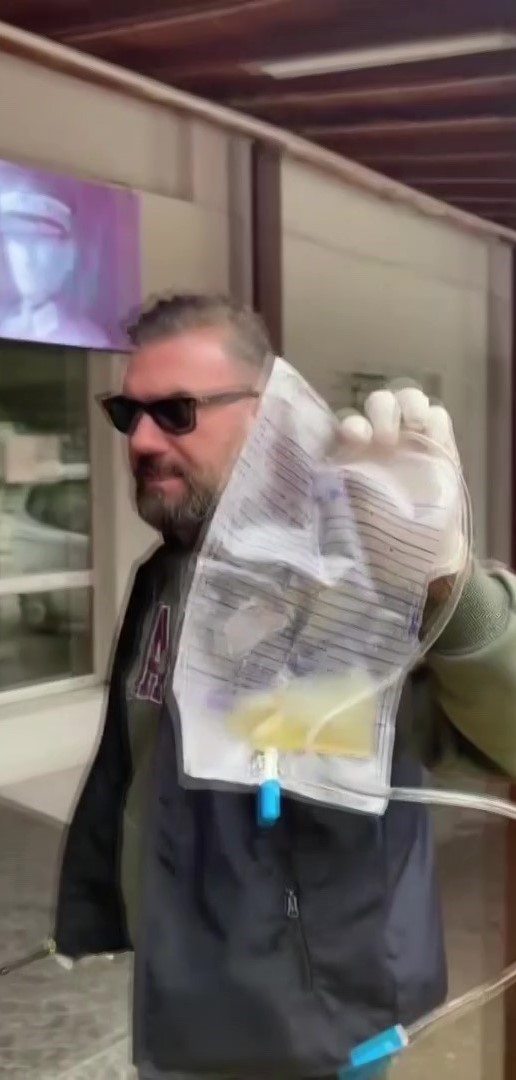 Pes Dedirten Dilencilik Yöntemi! Meyve Suyunu Serum Diye Kullandı (4)