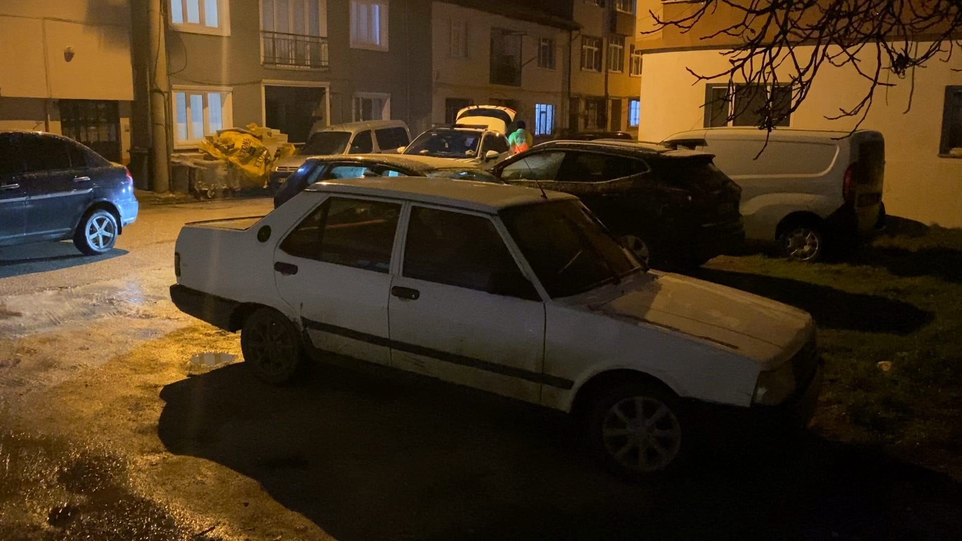 Polisi Pesine Takip 10 Kilometre Boyunca Kacti Tabelayi Gorunce Dunyasi Basina Yikildi (3)