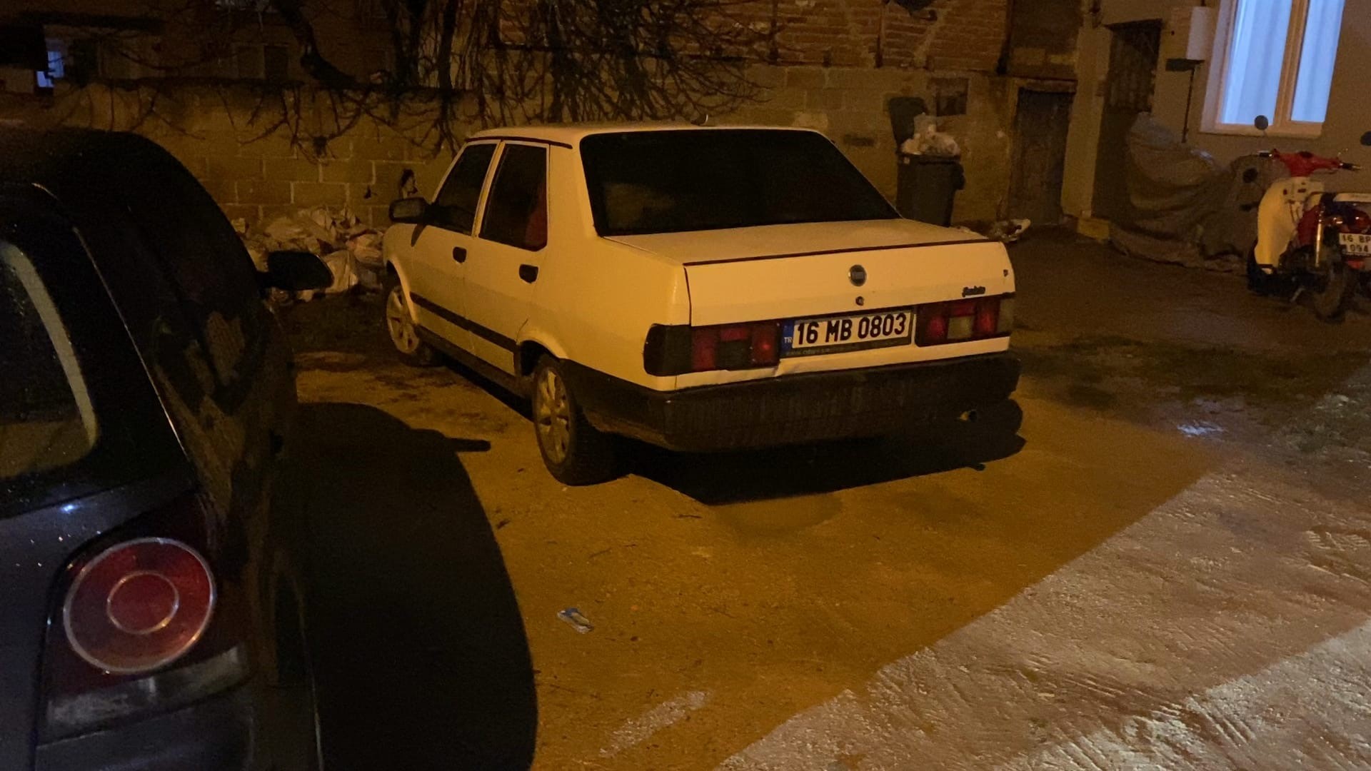 Polisi Pesine Takip 10 Kilometre Boyunca Kacti Tabelayi Gorunce Dunyasi Basina Yikildi (5)