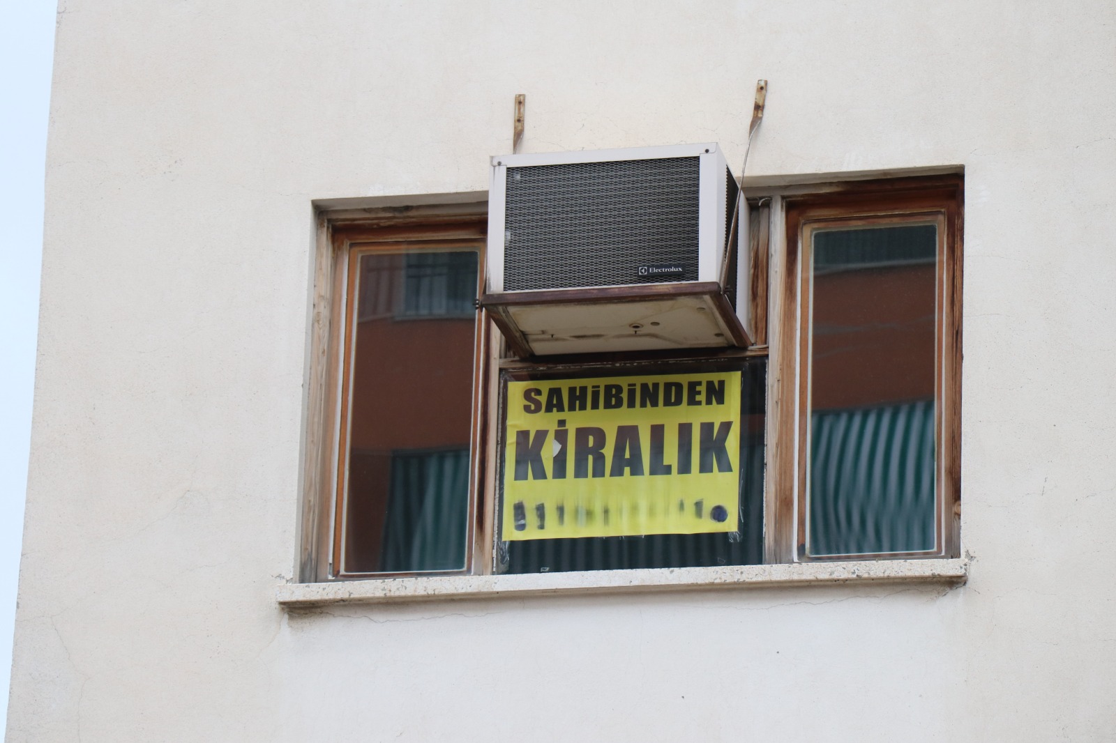 ‘Resmi Nikah, Keçe, 50 Gün Kontrol’… Bu Kiralık Ev Şartları Sosyal Medyayı Karıştırdı (1)-2