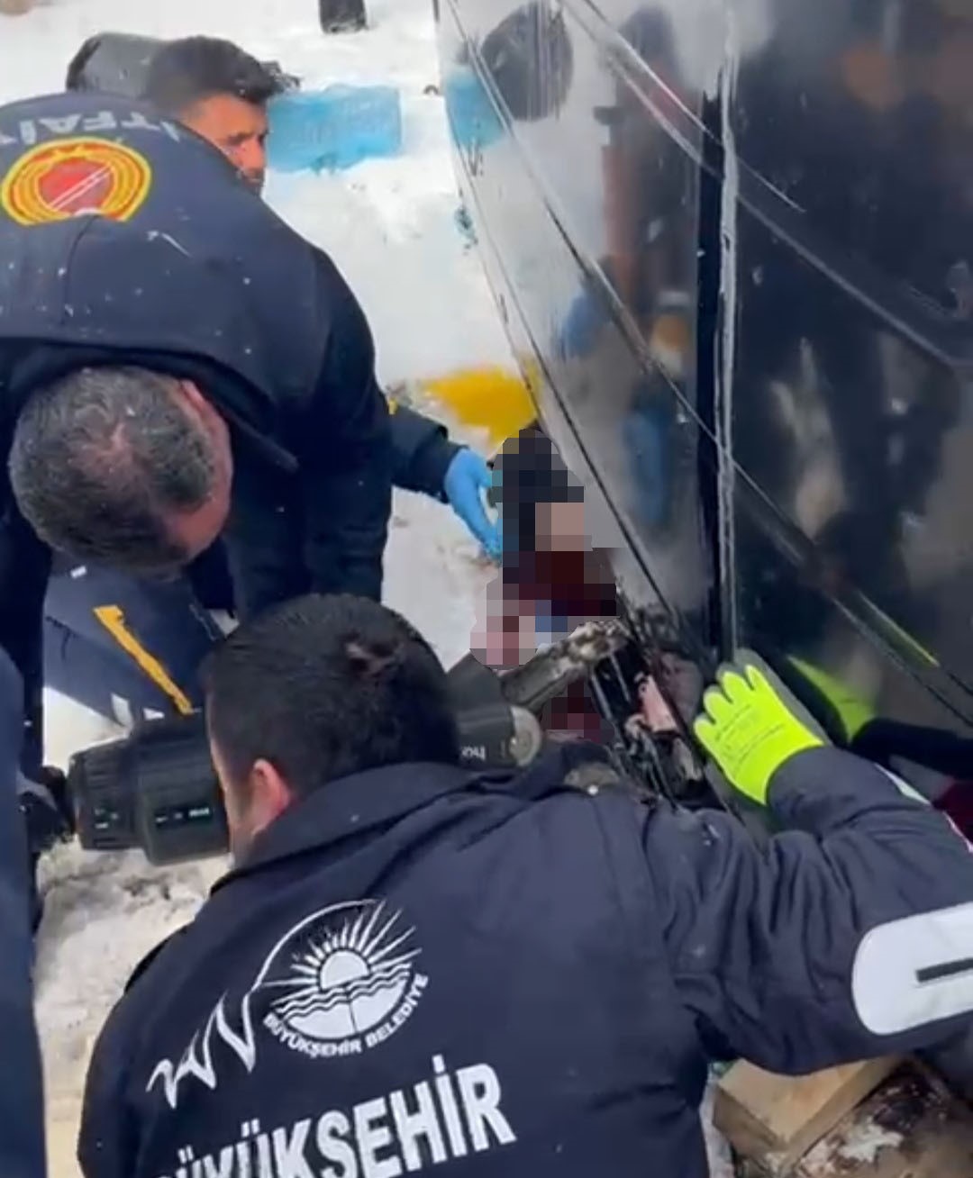 Sabah Saatlerinde Can Pazarı! Minibüs Takla Attı, 1 Ölü 3 Yaralı (5)