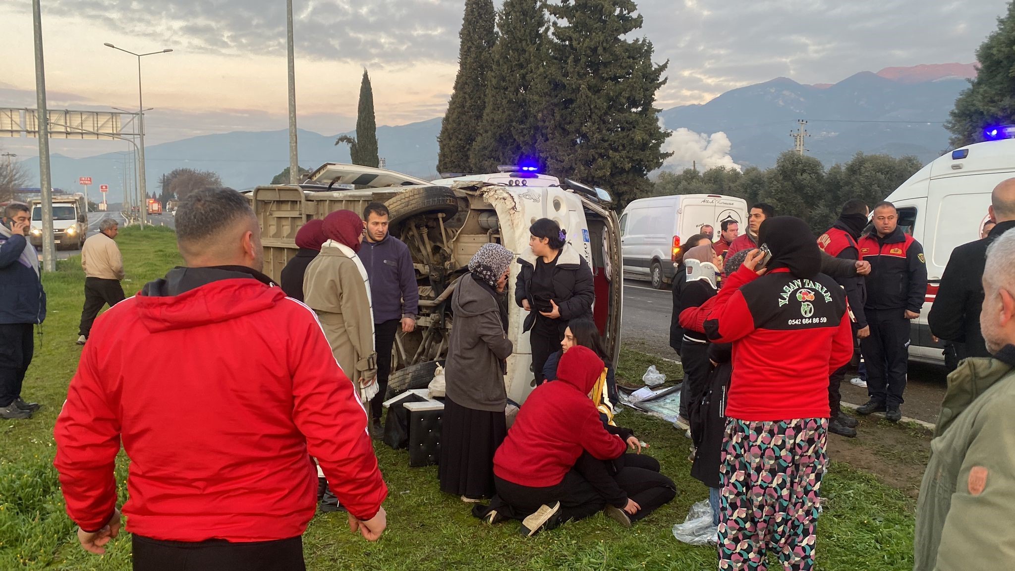 Sabah Saatlerinde Korku Dolu Anlar İşçi Servisi Devrildi, 16 Yaralı (4)