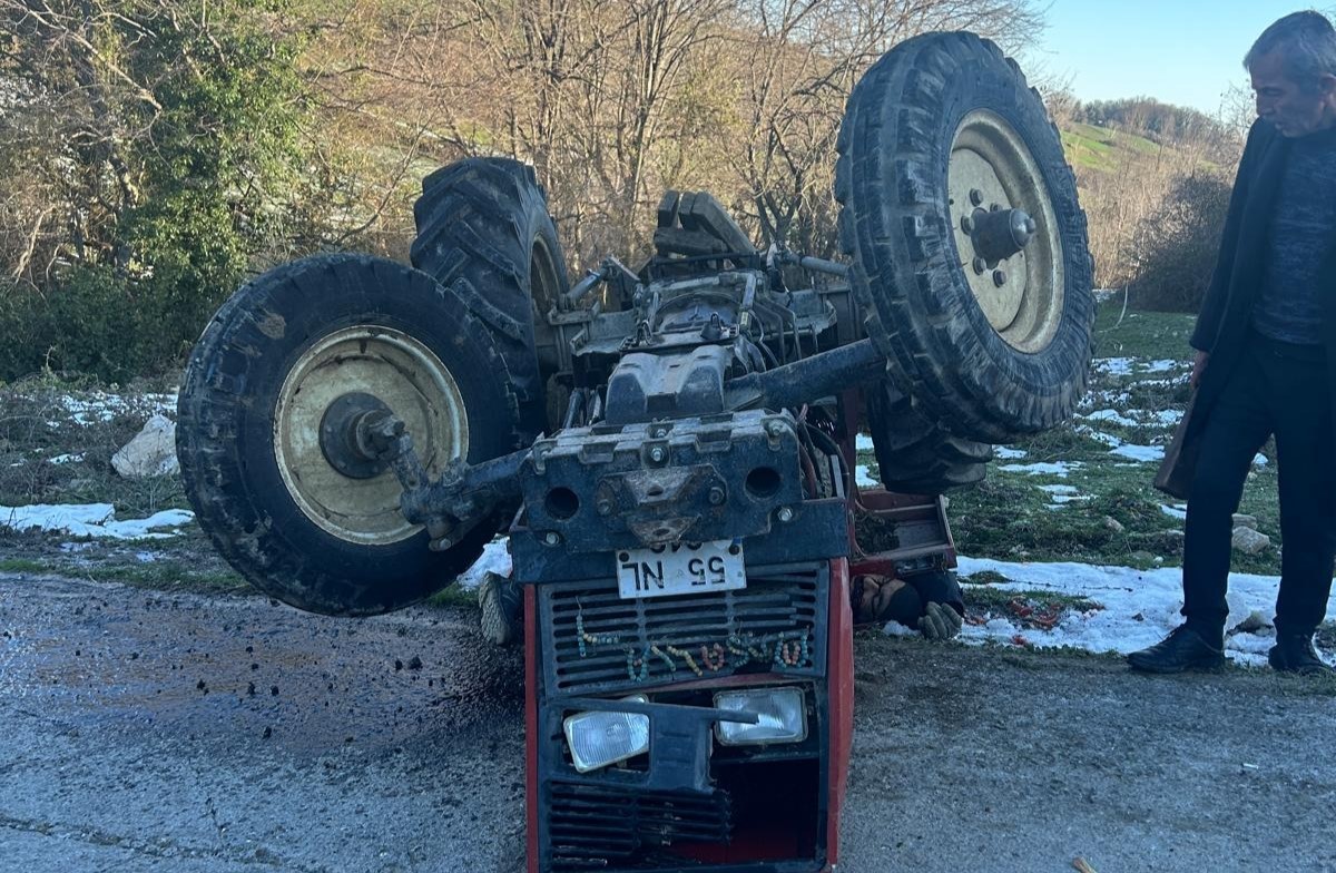 Sabah Yolculugu Faciaya Dondu Devrilen Traktor Can Aldi (2)