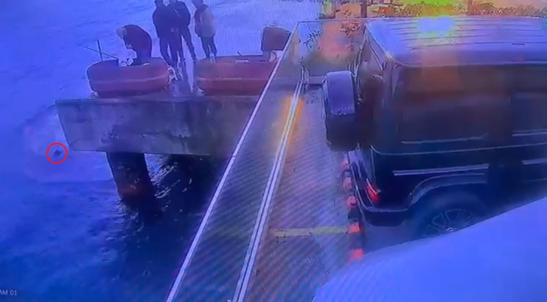 Sahilindeki Ölüm Kamerada Motosikletiyle Denize Düştü (3)